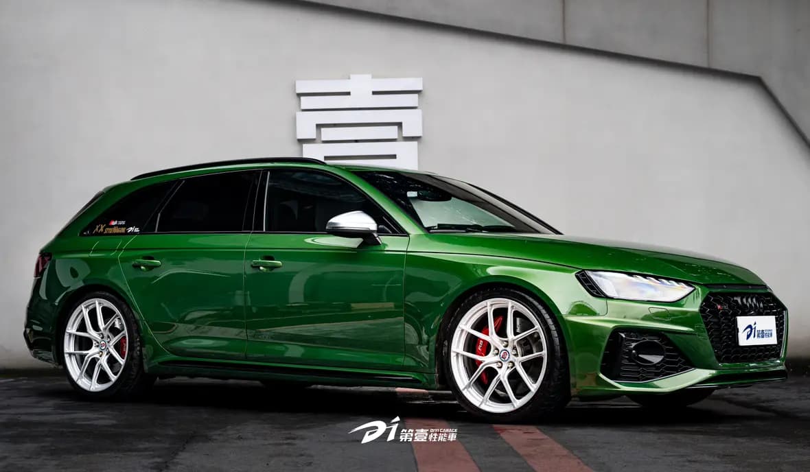 Audi RS 4 2021 г. 70060 км. — фото 3