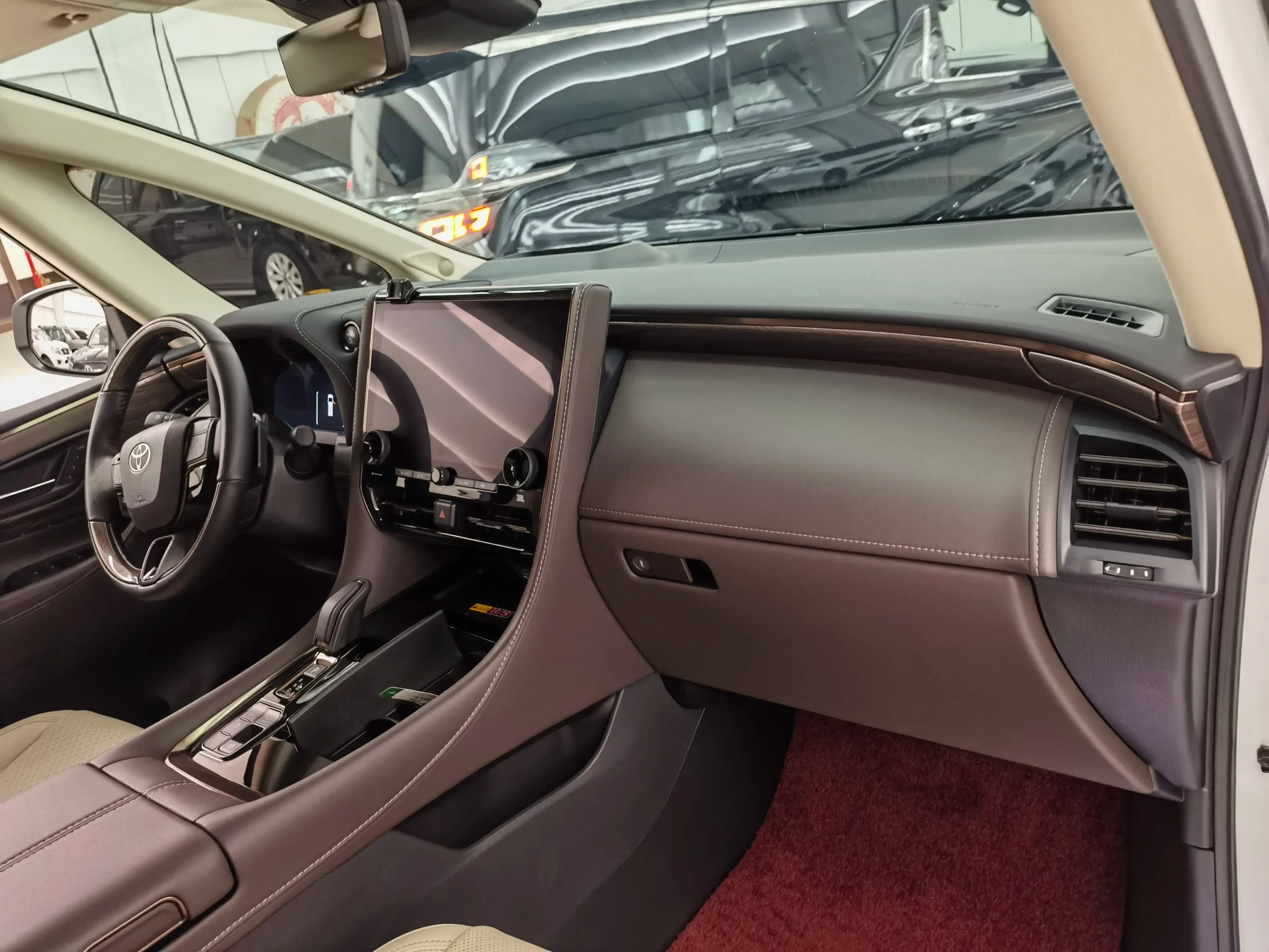 Toyota Alphard 2025 г. 21234 км. — фото 14