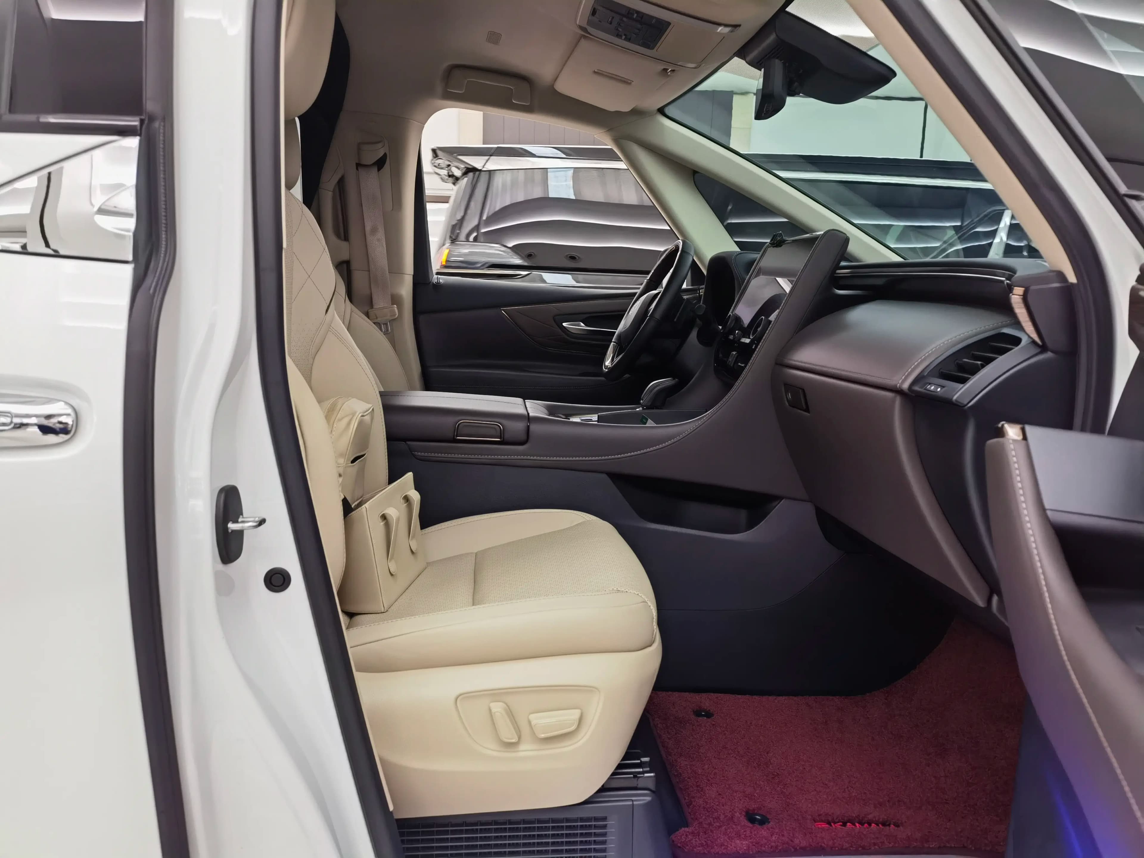 Toyota Alphard 2025 г. 21234 км. — фото 21