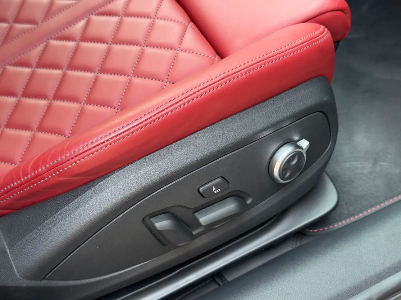 Audi S4 2024 г. 12073 км. — фото 12