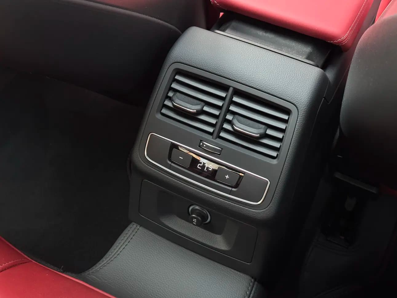 Audi S4 2024 г. 12073 км. — фото 8