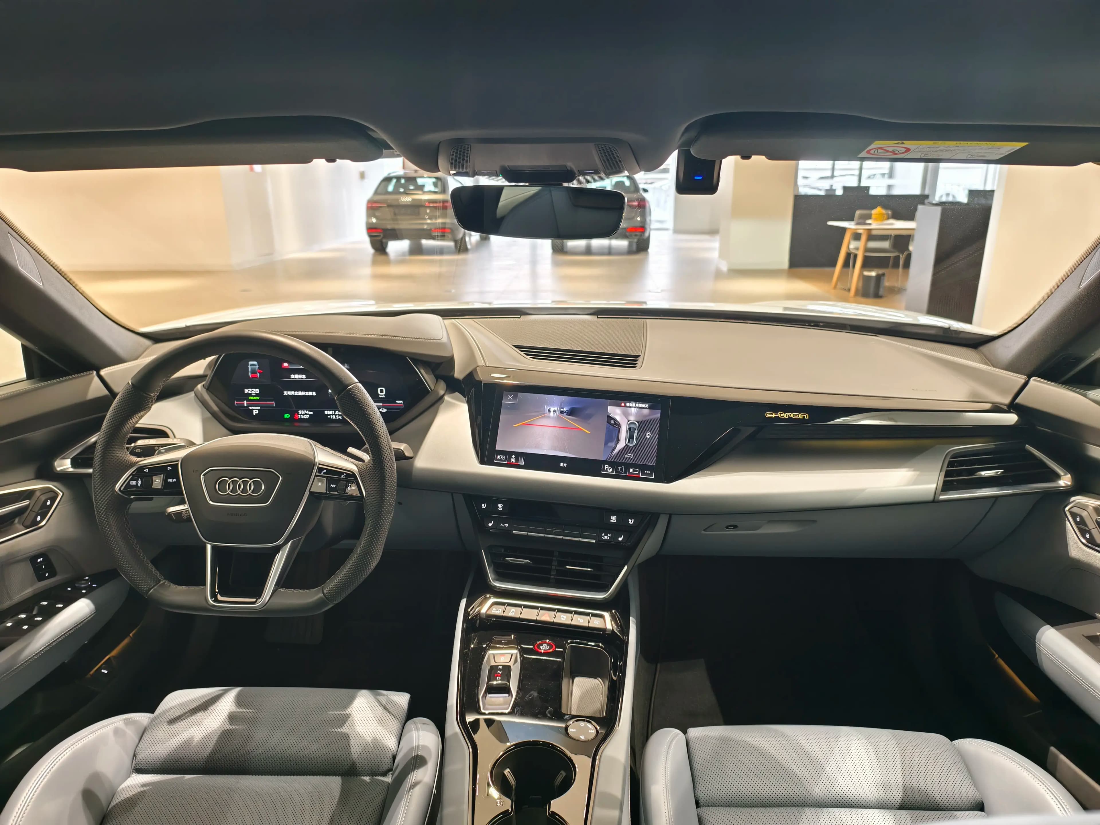 Audi e-tron GT 2024 г. 12522 км. — фото 7