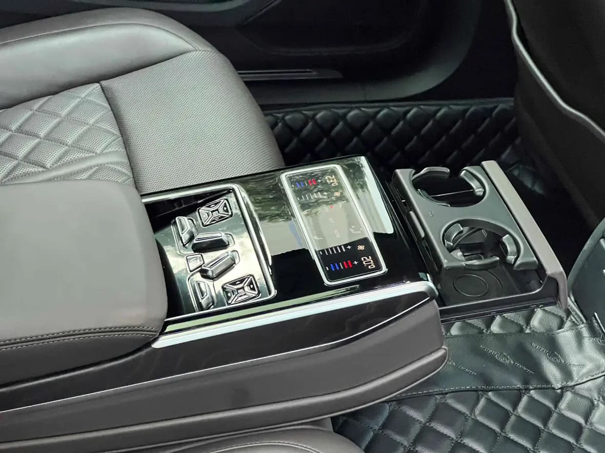 Audi A8 2021 г. 55145 км. — фото 9