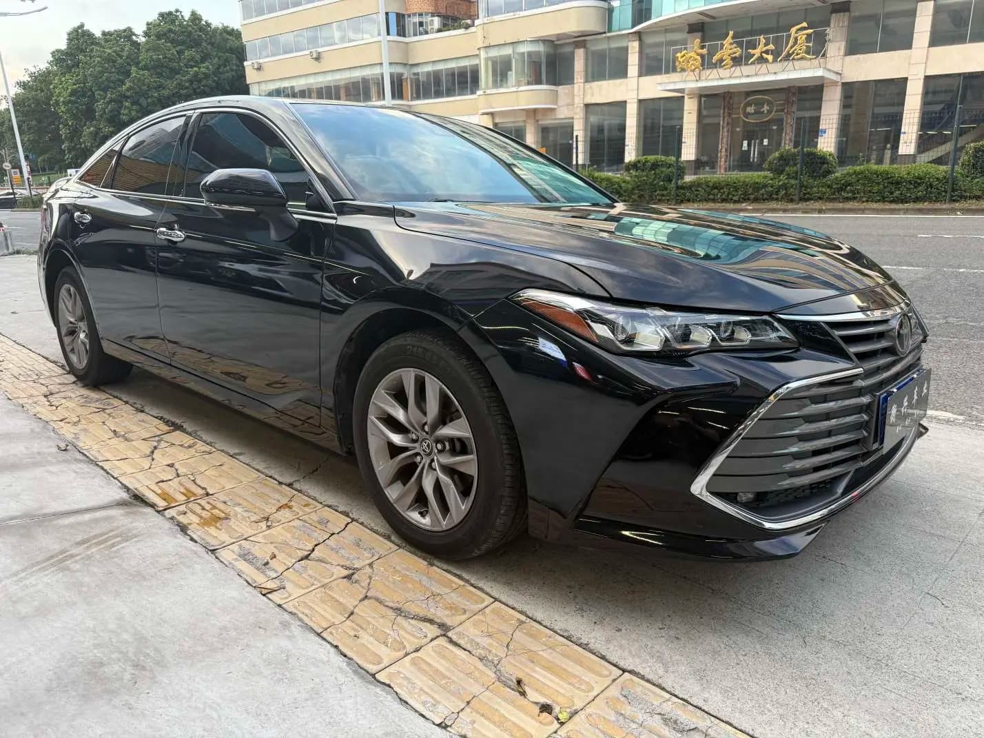 Toyota Avalon 2021 г. 57400 км. — фото 3
