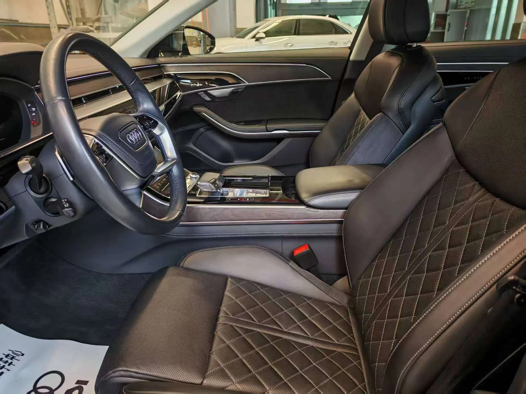 Audi A8 2023 г. 27047 км. — фото 14