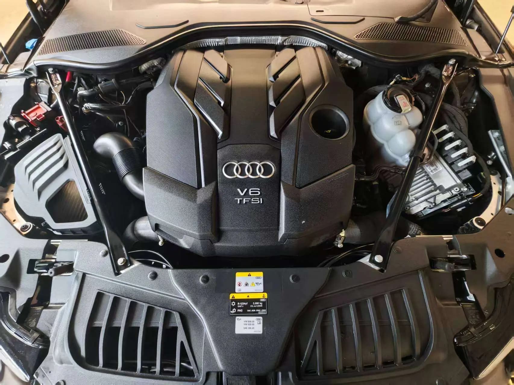 Audi A8 2023 г. 27047 км. — фото 6