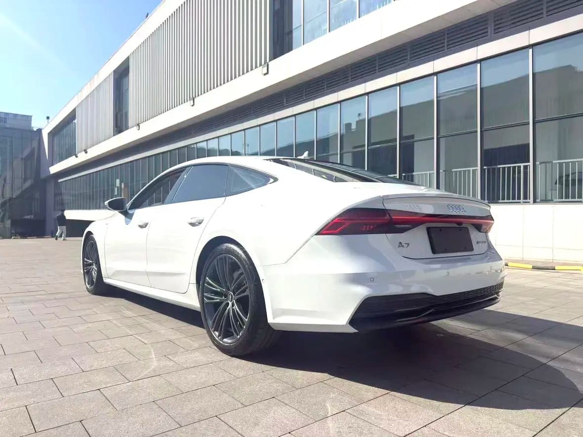 Audi A7 2023 г. 34108 км. — фото 4