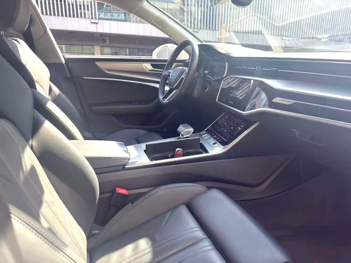 Audi A7 2023 г. 34108 км. — фото 7