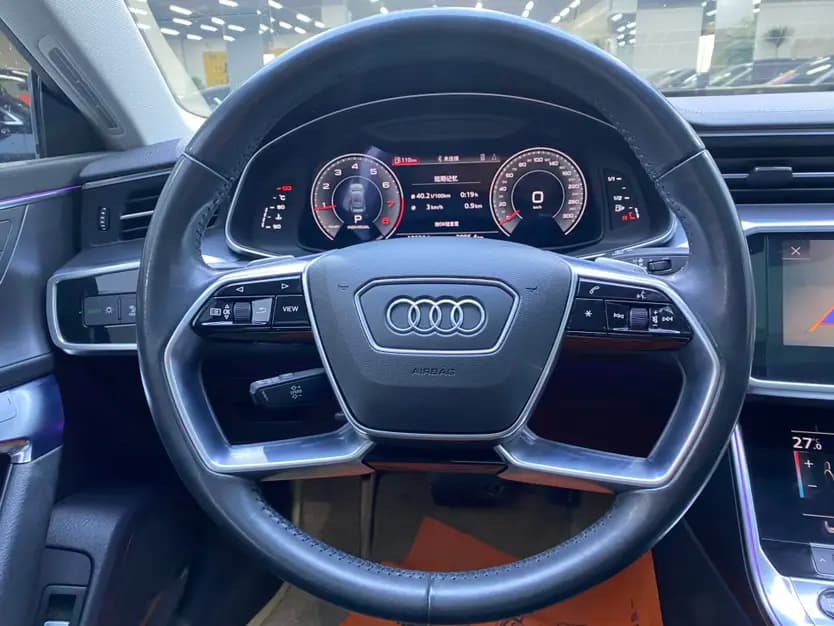 Audi A7 2021 г. 109065 км. — фото 12