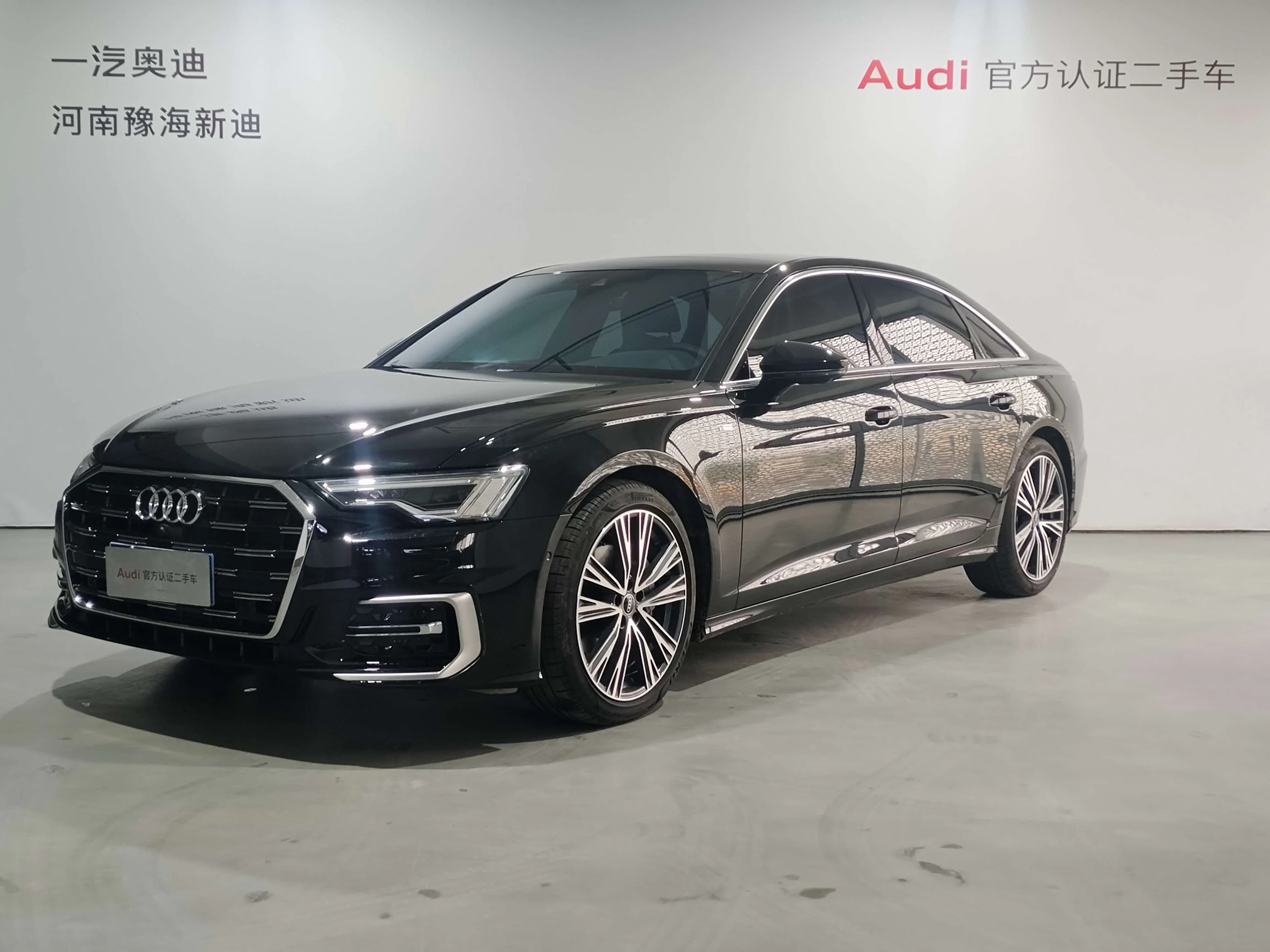Audi A6L 2025 г. 13000 км.