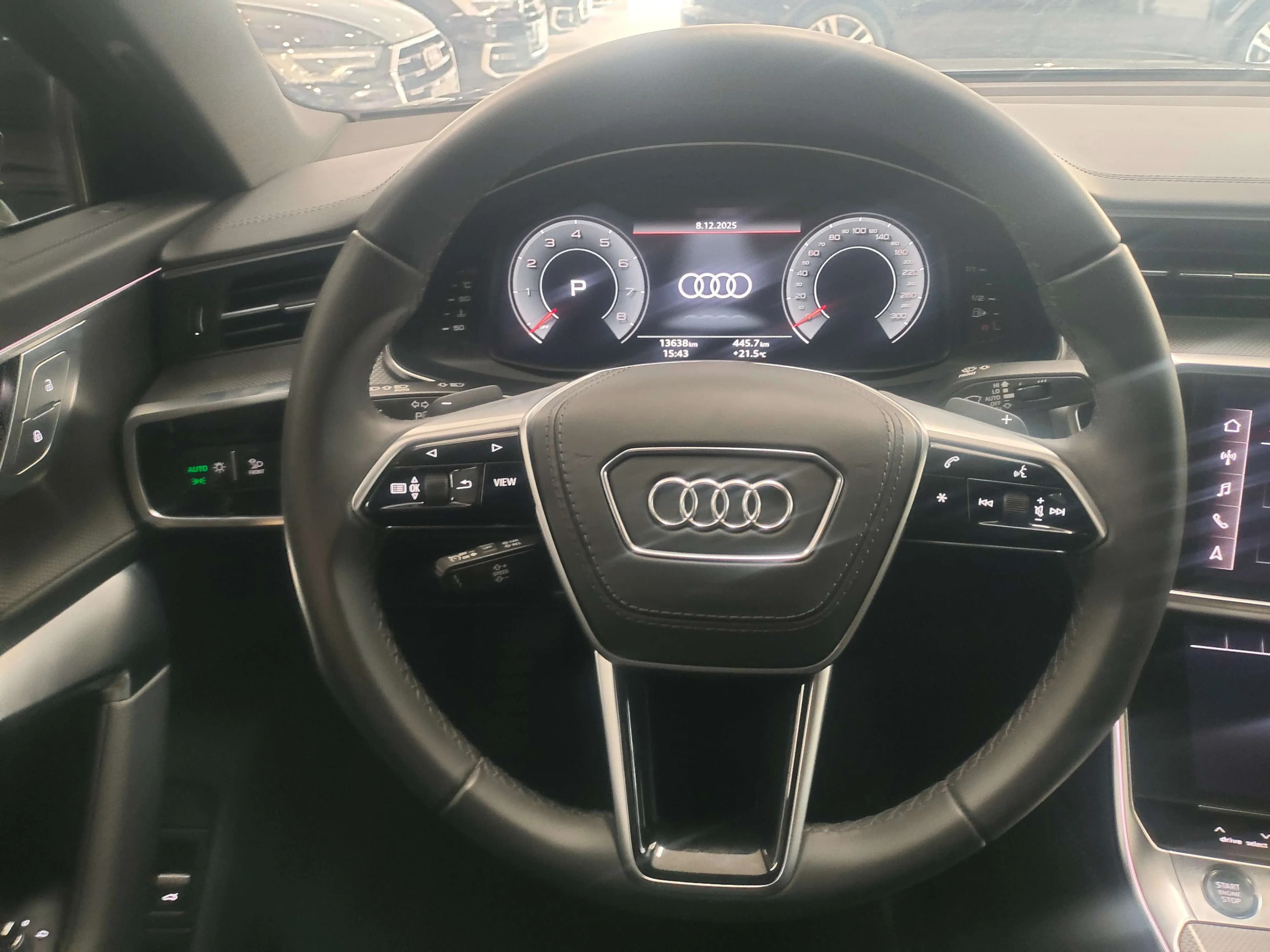 Audi A6L 2025 г. 13000 км. — фото 11