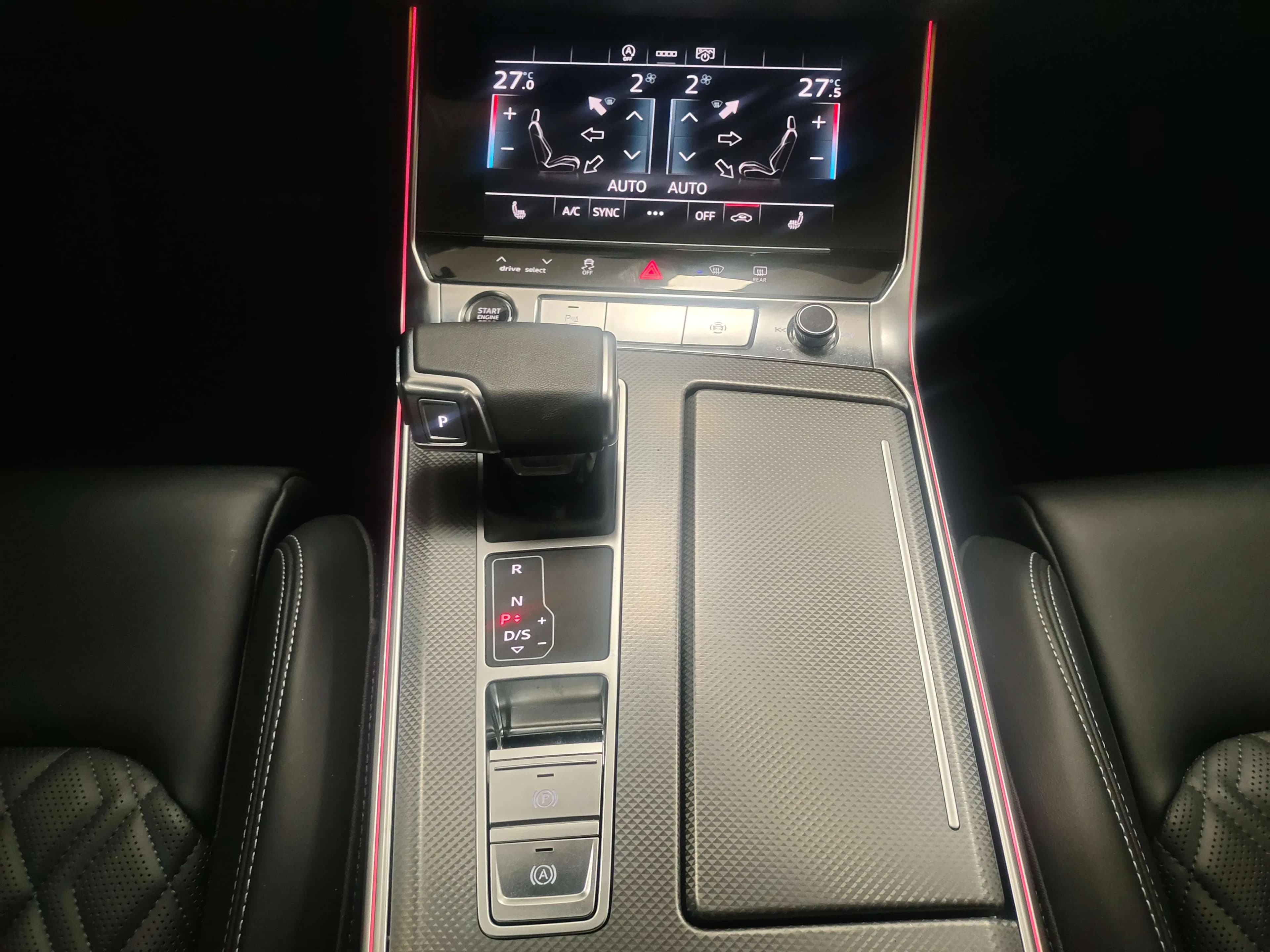 Audi A6L 2025 г. 13000 км. — фото 12