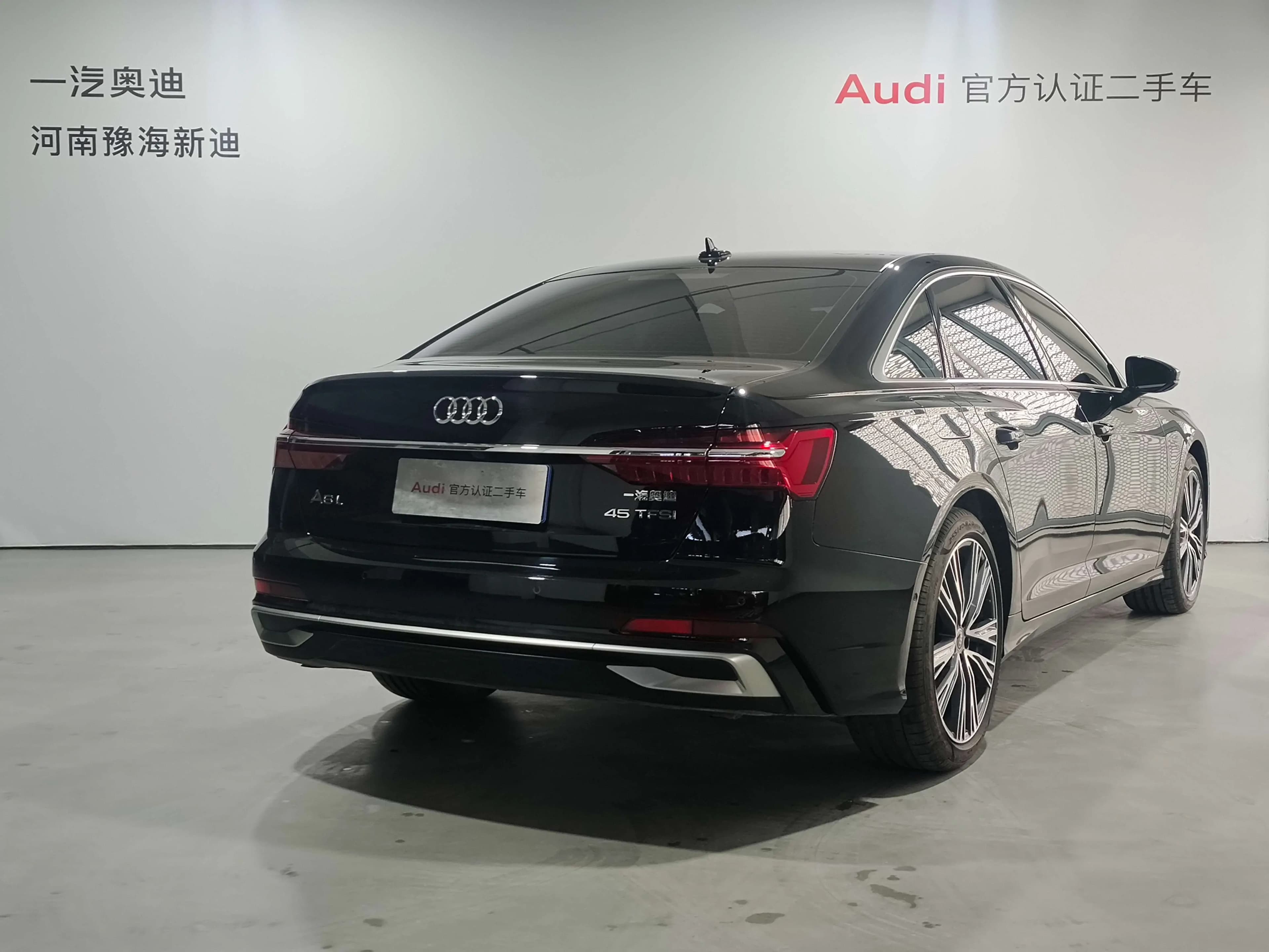 Audi A6L 2025 г. 13000 км. — фото 4