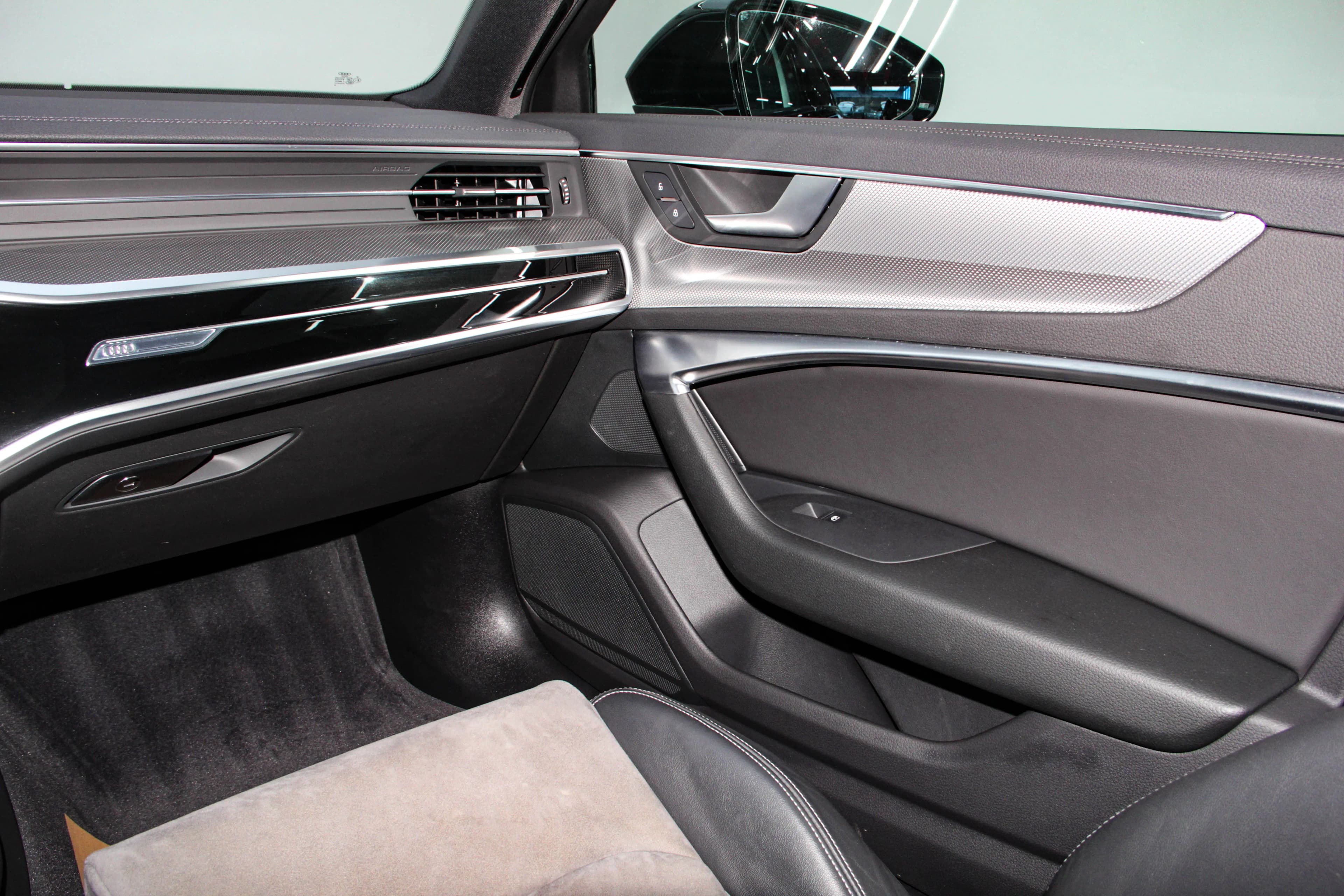 Audi A6L 2022 г. 23000 км. — фото 13