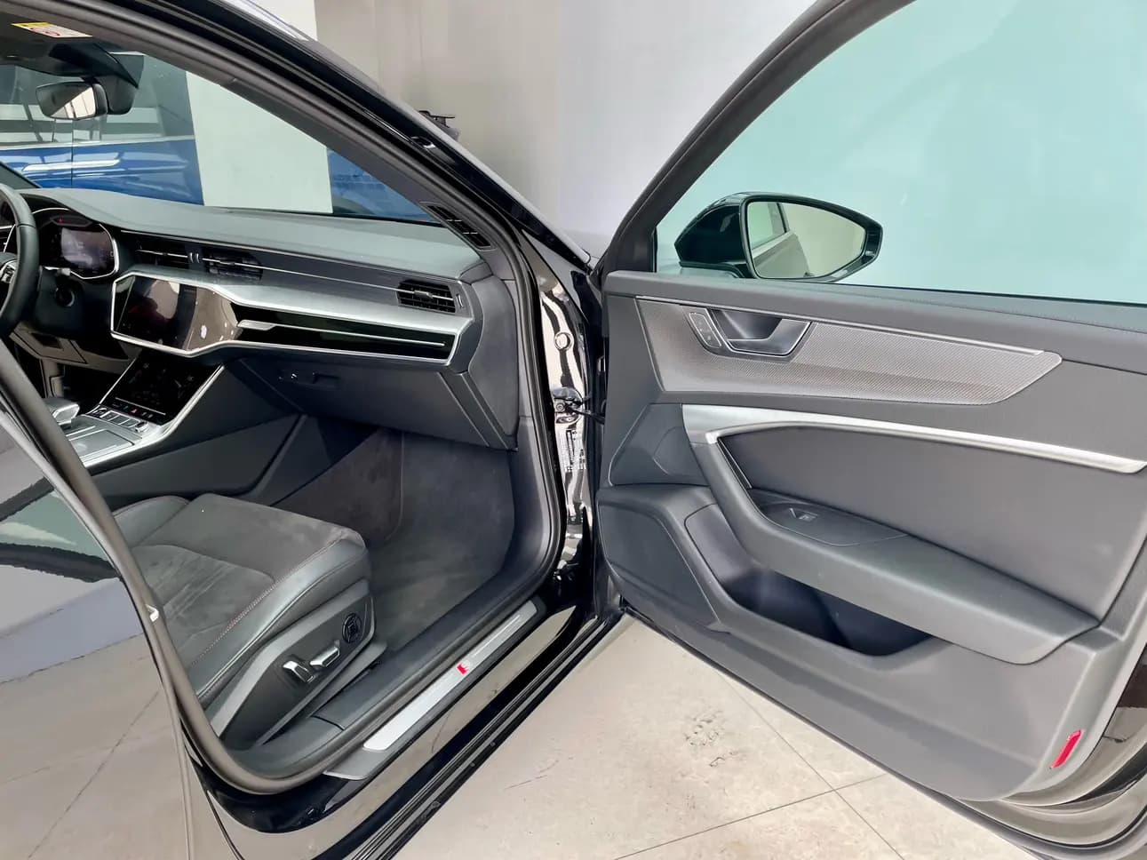 Audi A6L 2024 г. 38000 км. — фото 16