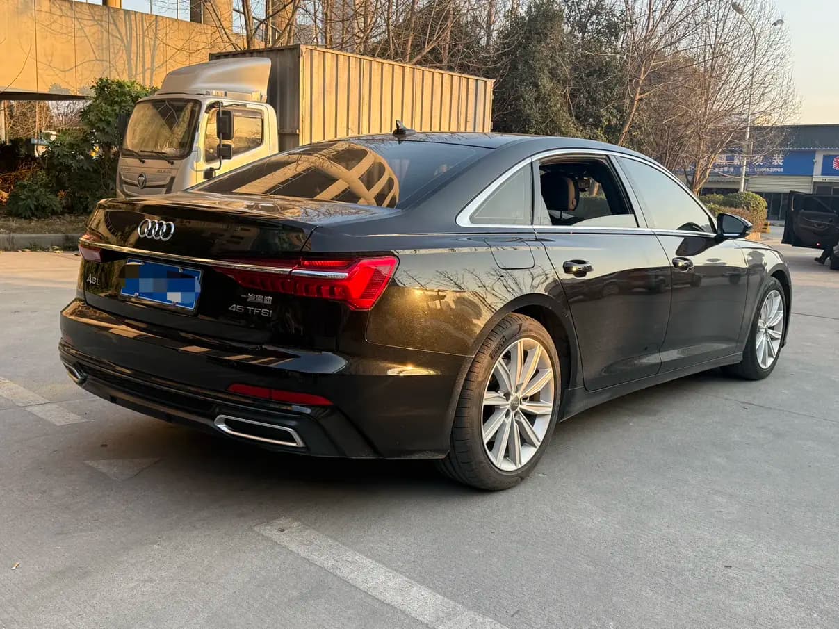 Audi A6L 2021 г. 85080 км. — фото 6
