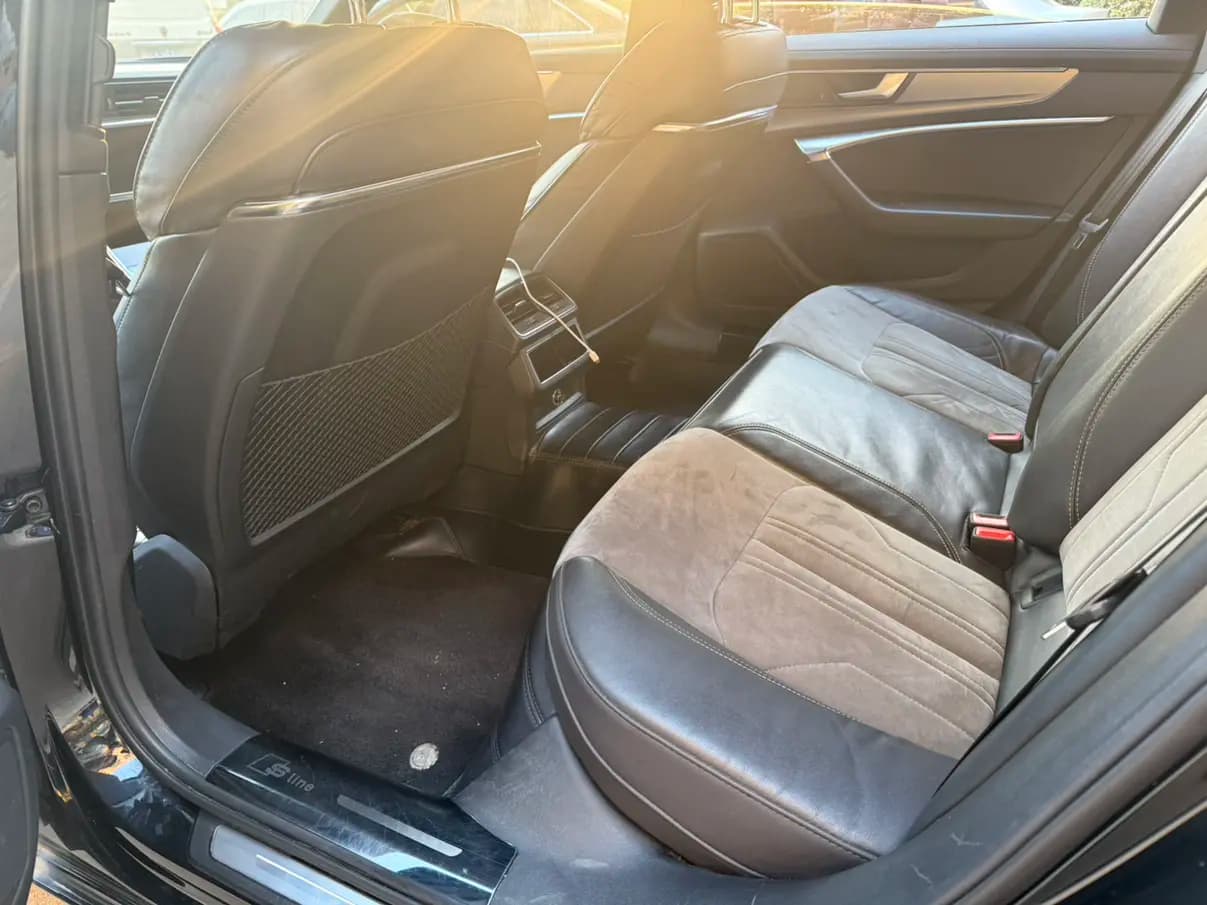 Audi A6L 2021 г. 85080 км. — фото 9