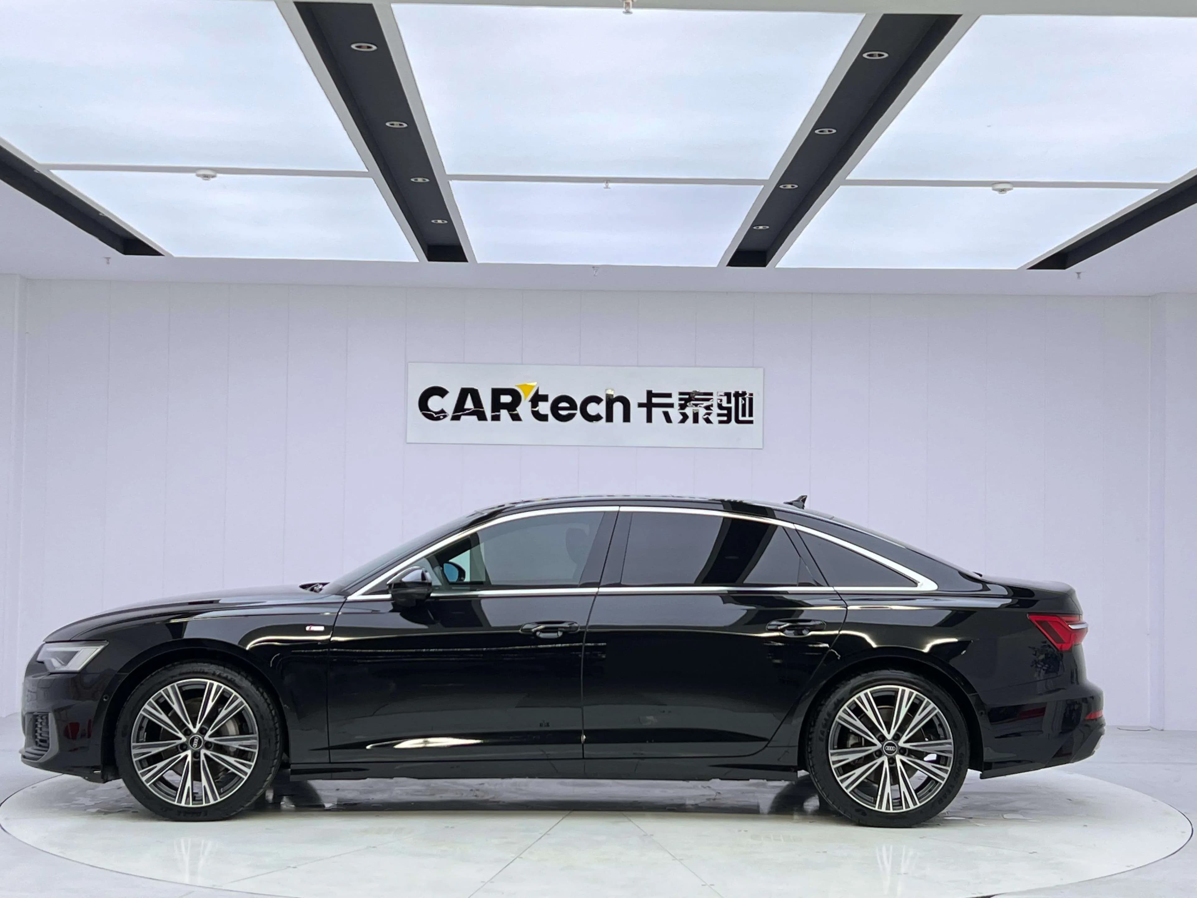 Audi A6L 2022 г. 40000 км. — фото 2