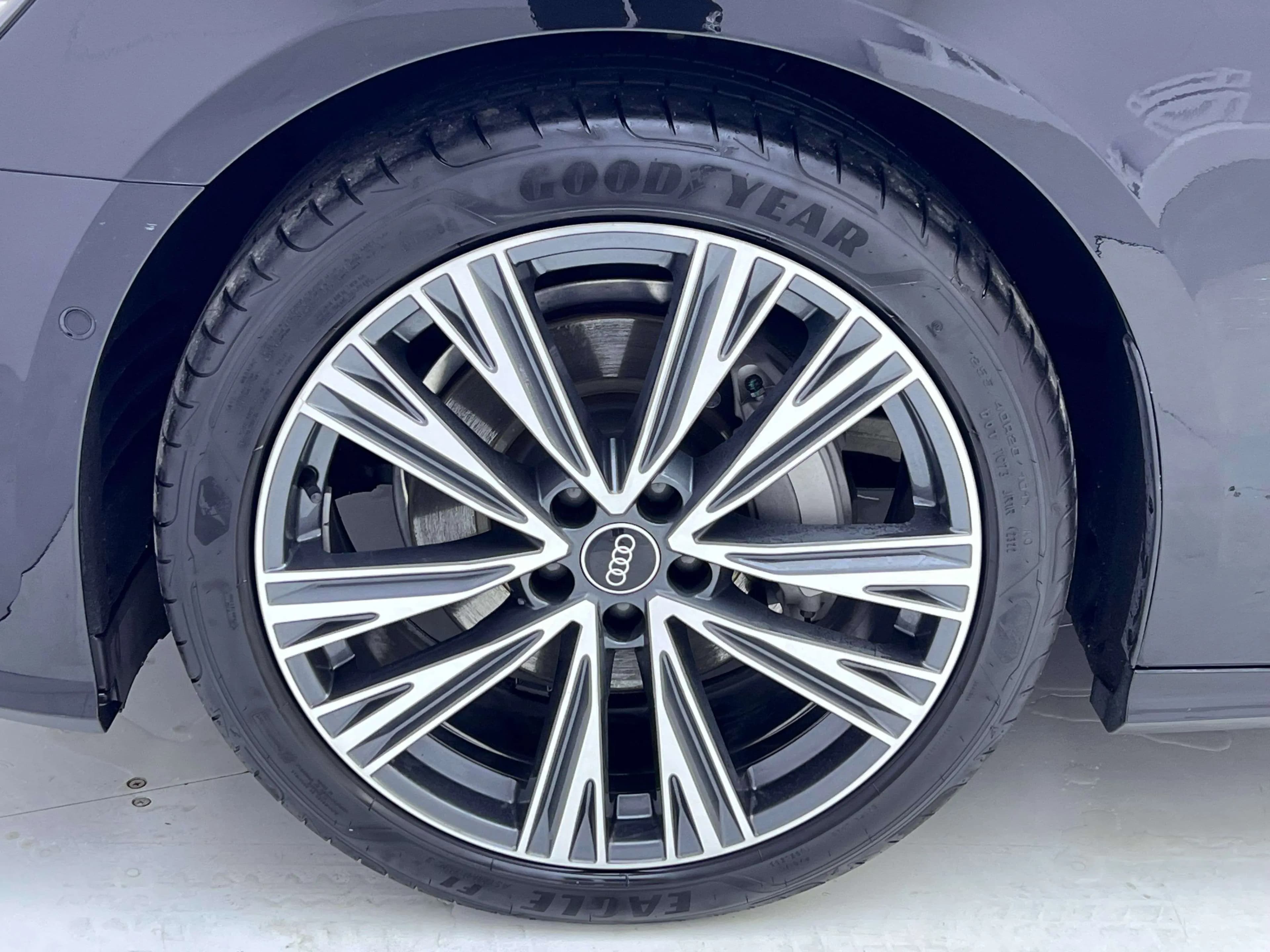 Audi A6L 2022 г. 40000 км. — фото 12