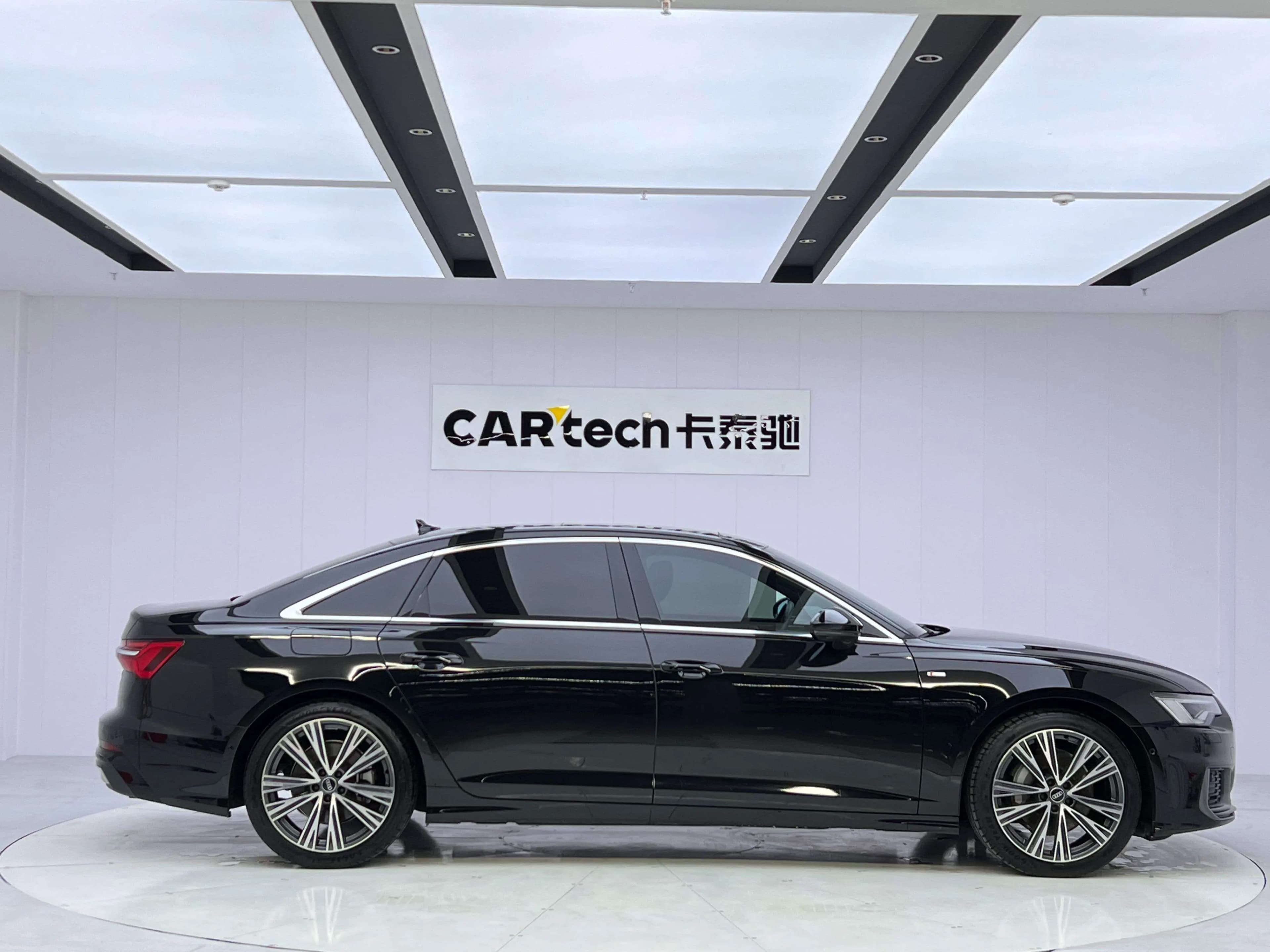 Audi A6L 2022 г. 40000 км. — фото 14
