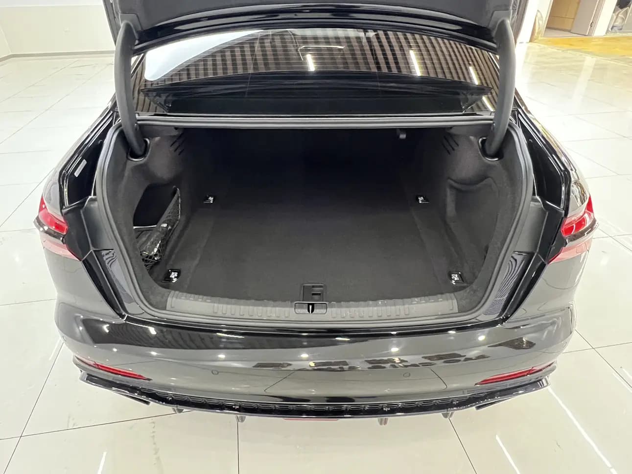 Audi A6L 2023 г. 18000 км. — фото 8