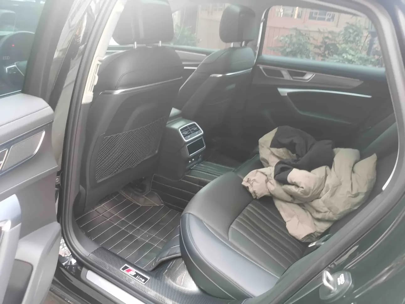Audi A6L 2025 г. 1000 км. — фото 4