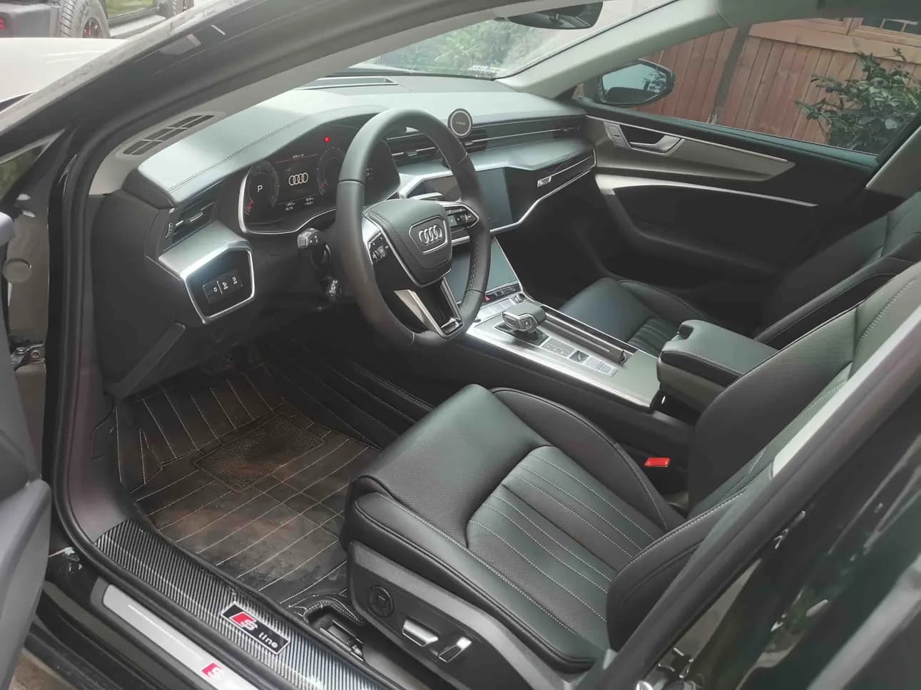 Audi A6L 2025 г. 1000 км. — фото 5