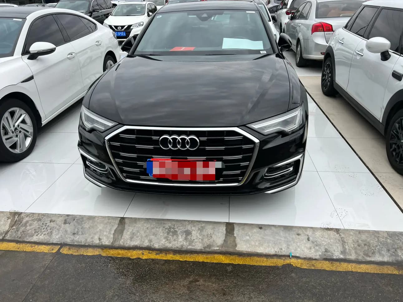 Audi A6L 2025 г. 30000 км.