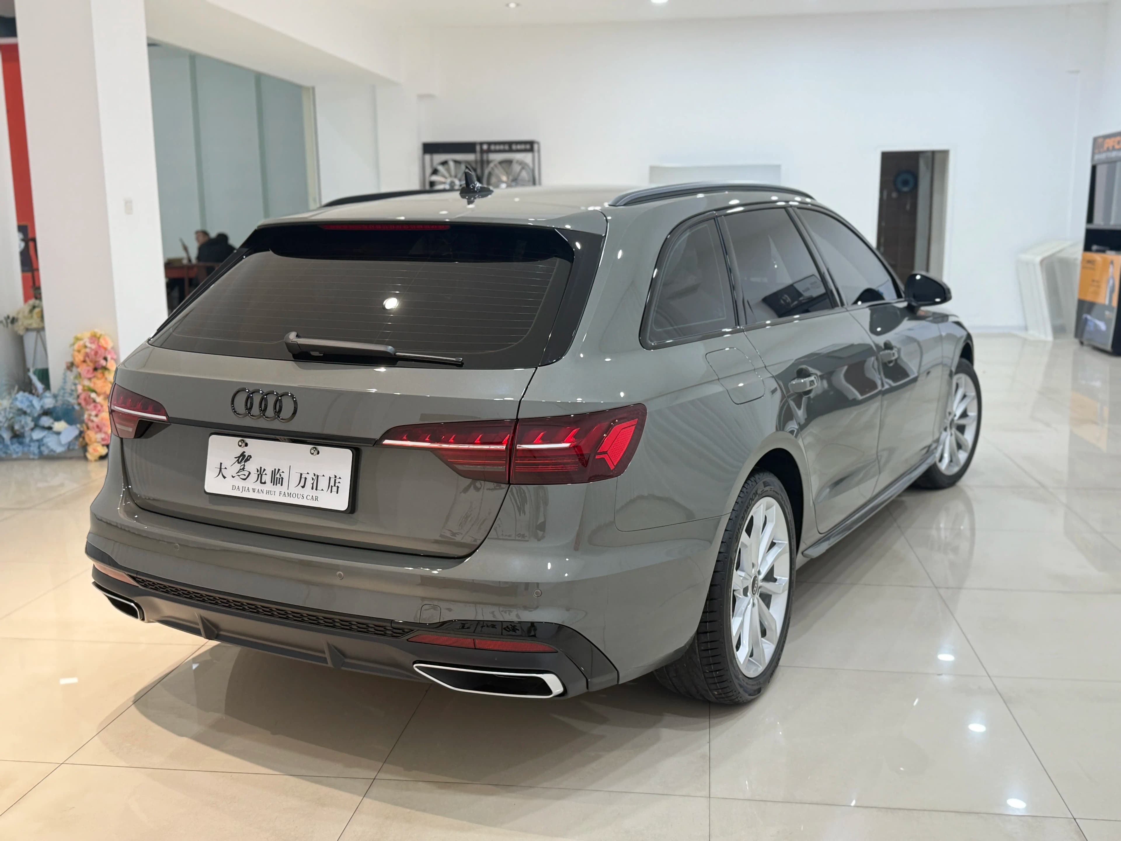 Audi A4 2024 г. 2144 км. — фото 5