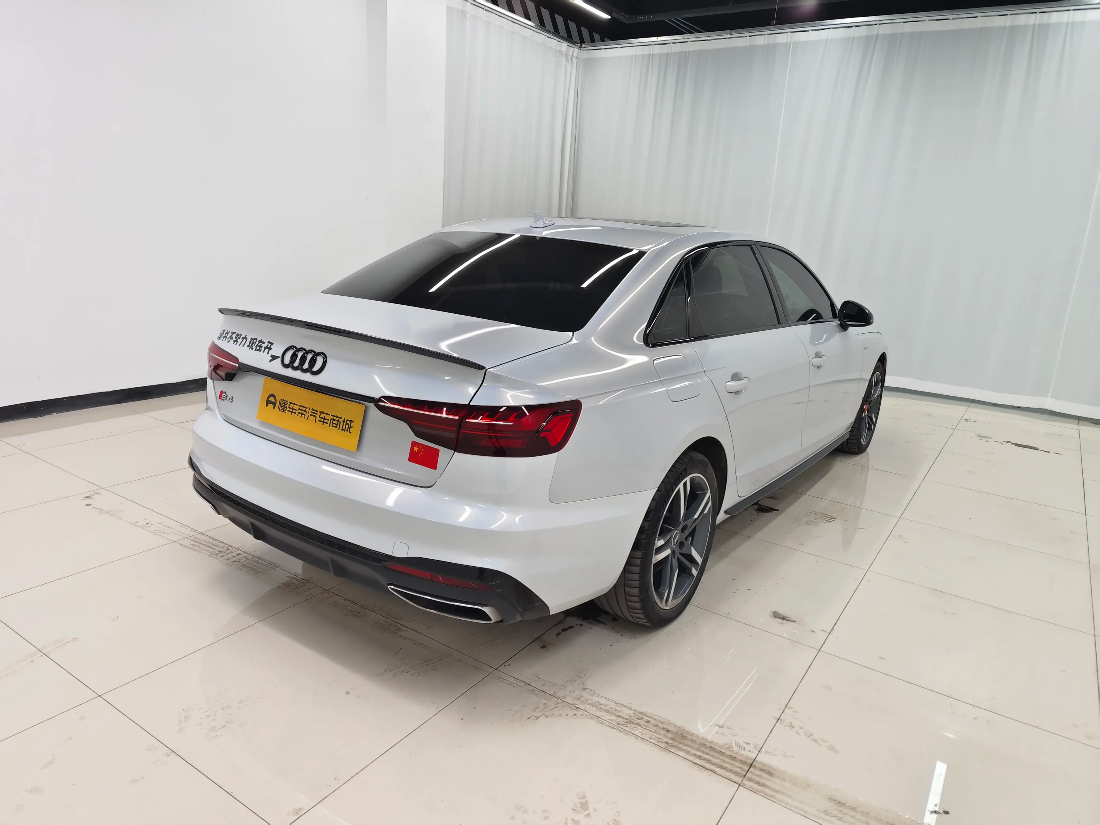 Audi A4L 2022 г. 40689 км. — фото 4