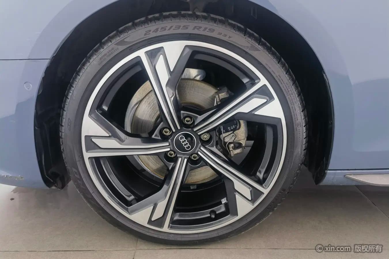 Audi A4L 2022 г. 72139 км. — фото 5