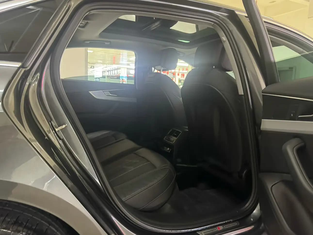Audi A4L 2023 г. 20147 км. — фото 4