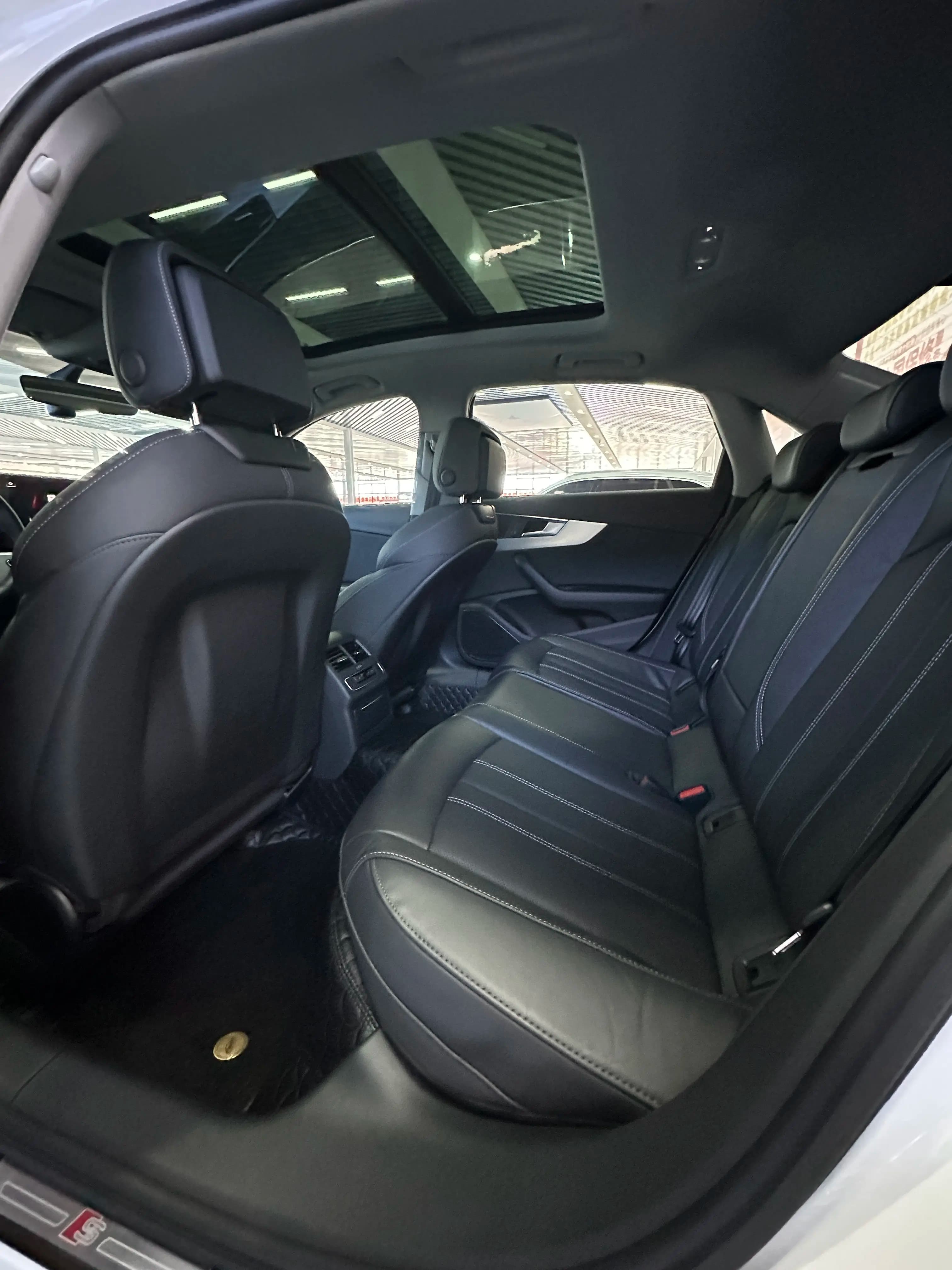 Audi A4L 2023 г. 21041 км. — фото 5