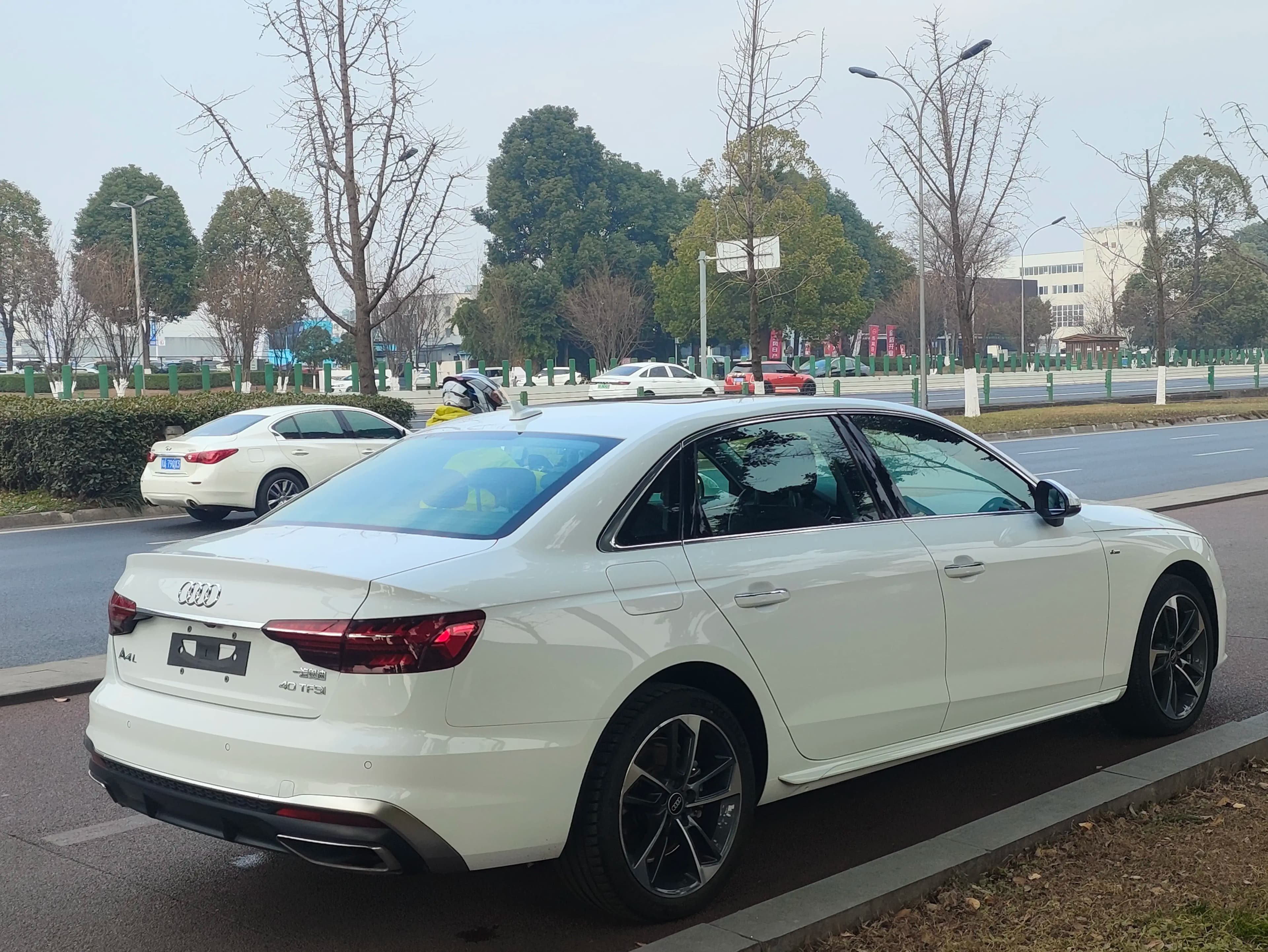 Audi A4L 2023 г. 30035 км. — фото 6