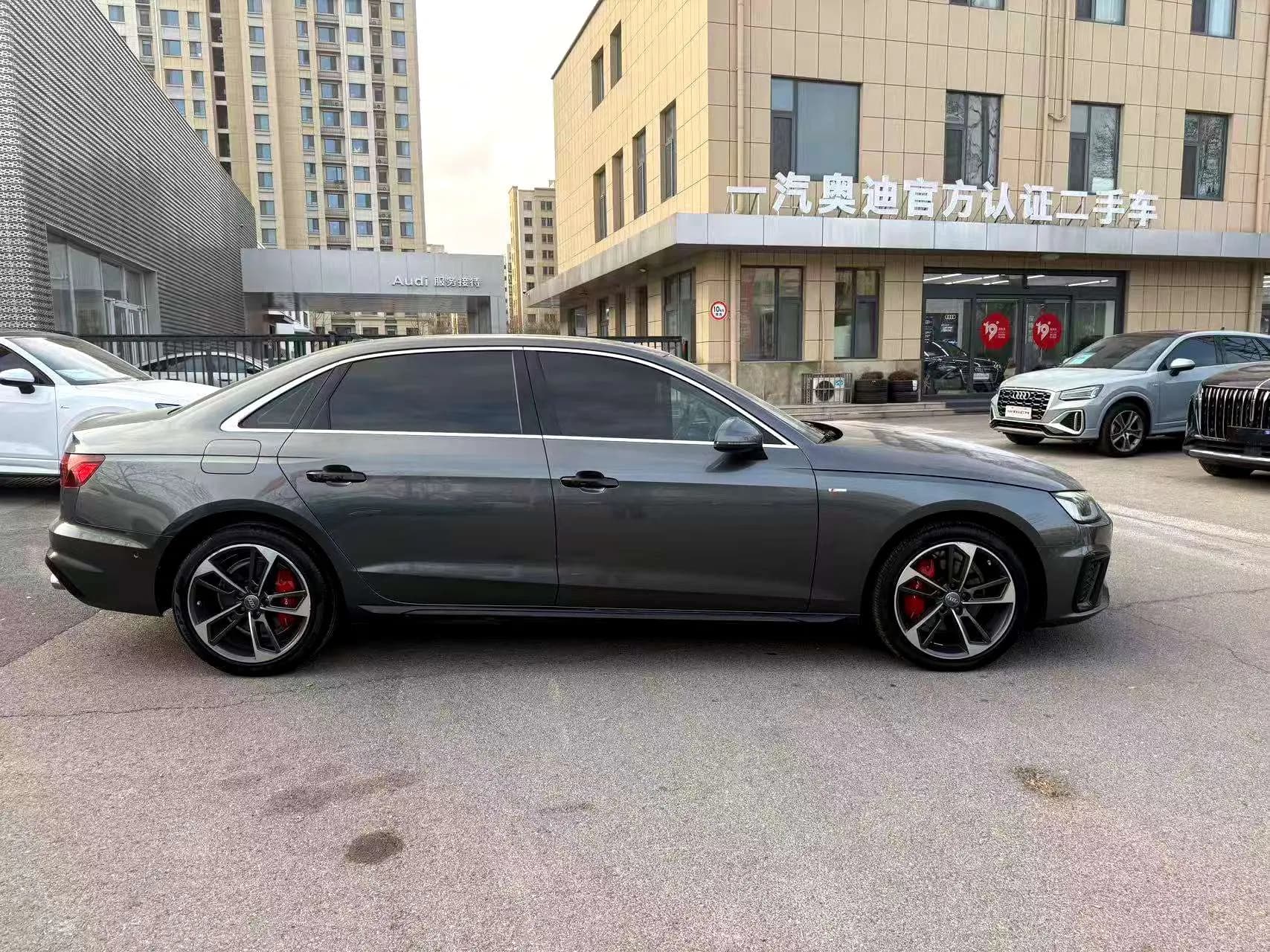 Audi A4L 2021 г. 75033 км. — фото 4