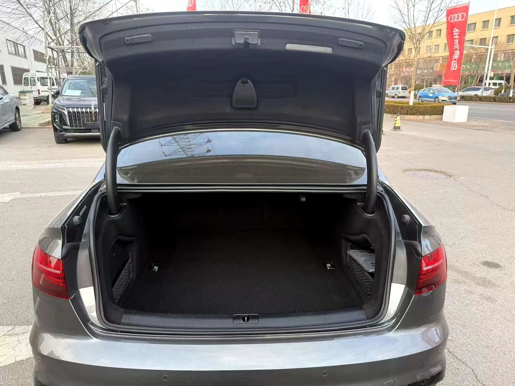 Audi A4L 2021 г. 75033 км. — фото 8