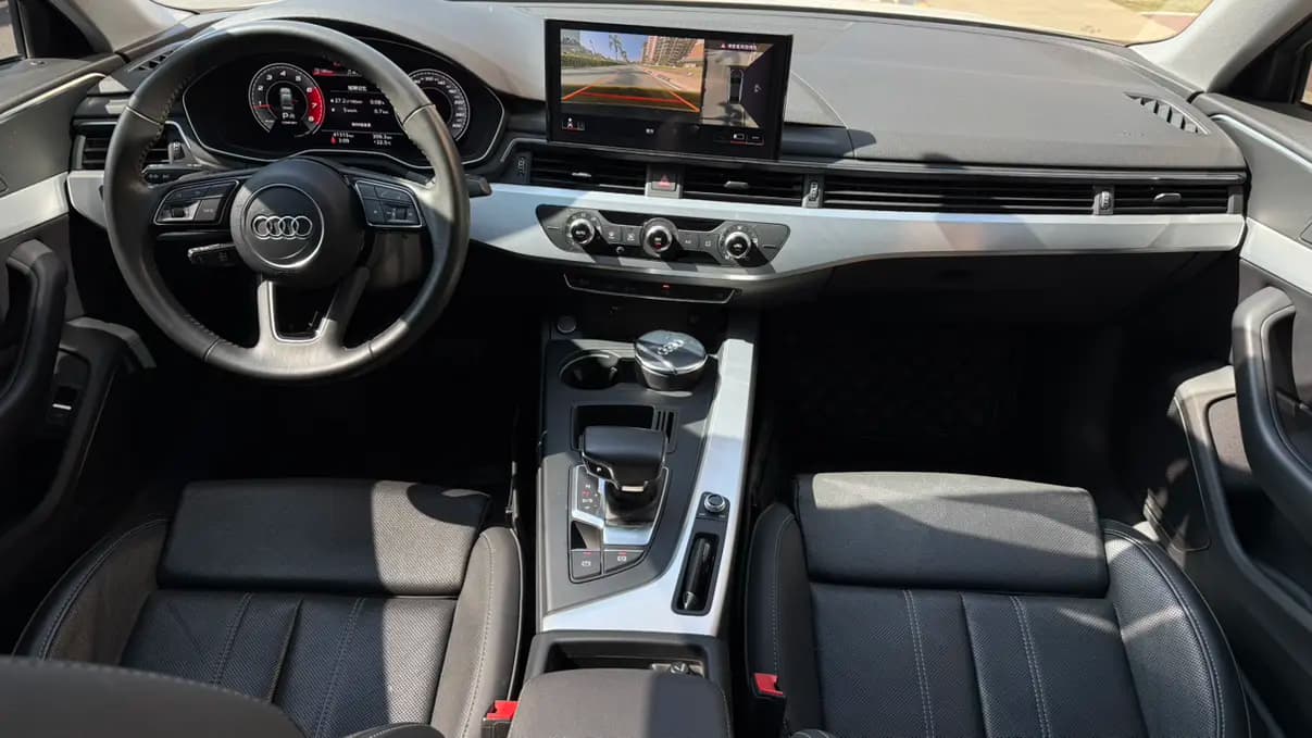 Audi A4L 2021 г. 41031 км. — фото 8