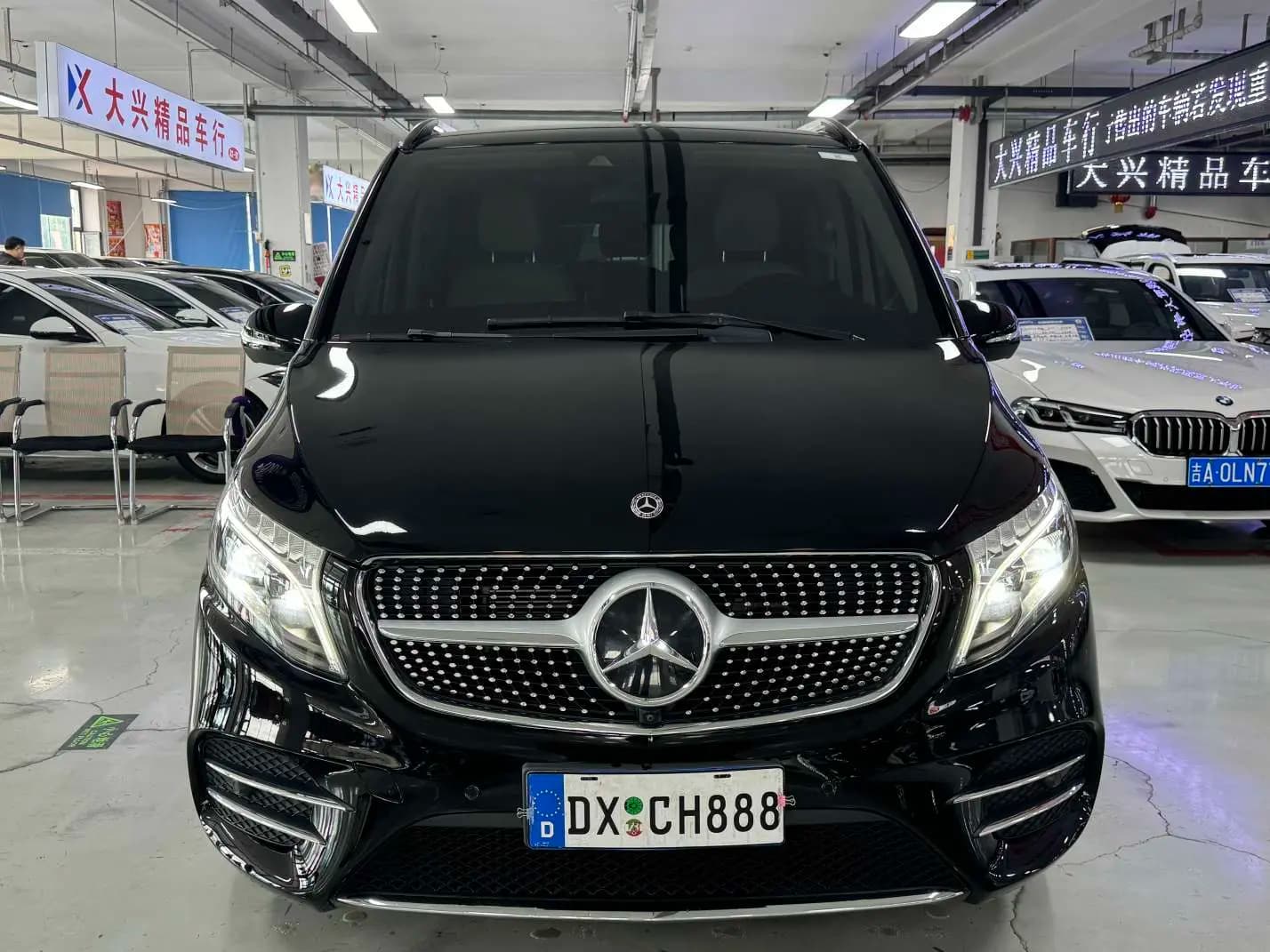 Mercedes-Benz Mercedes Benz V Class 2022 г. 53609 км. — фото 2