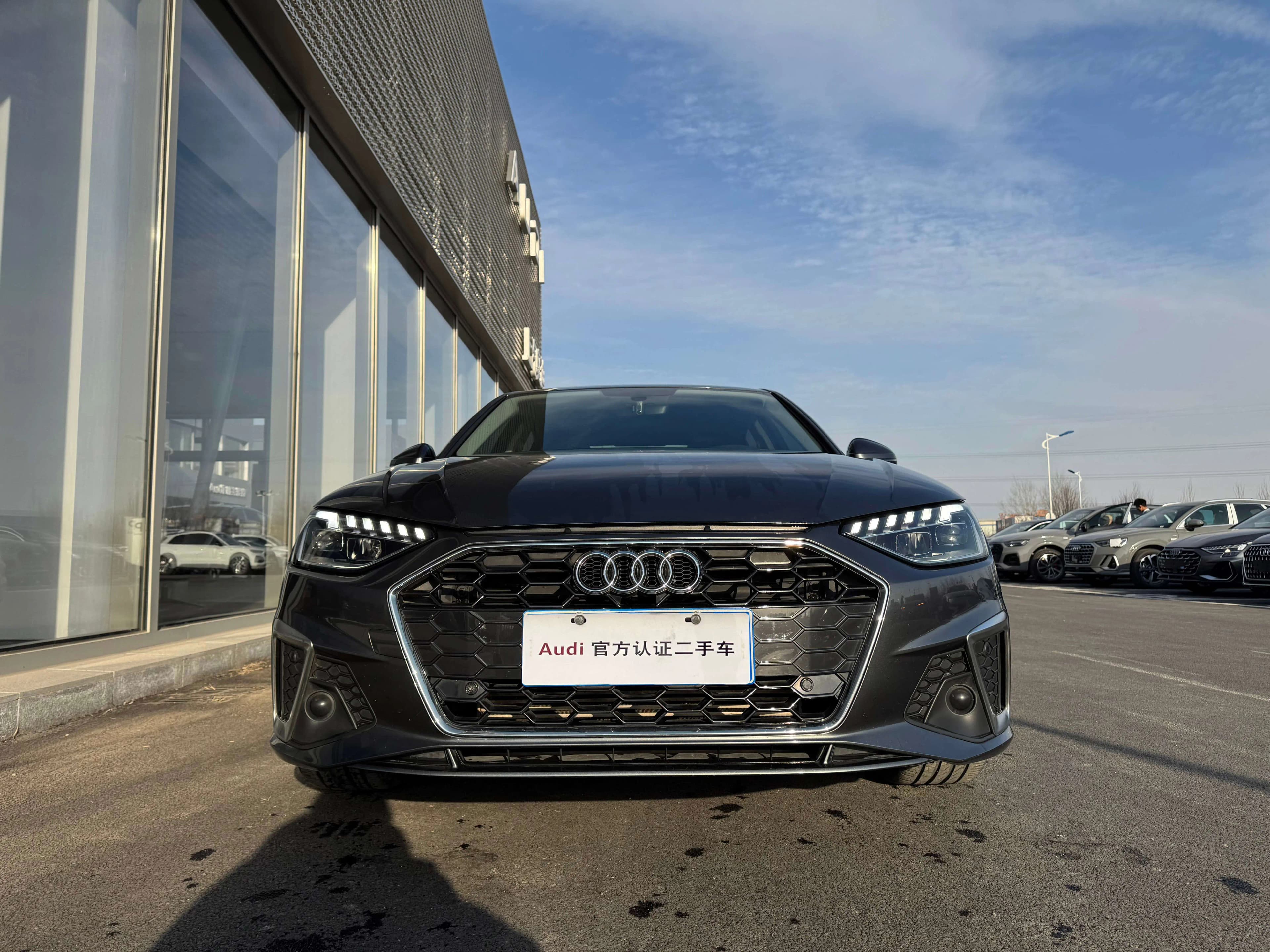 Audi A4L 2021 г. 106849 км. — фото 2