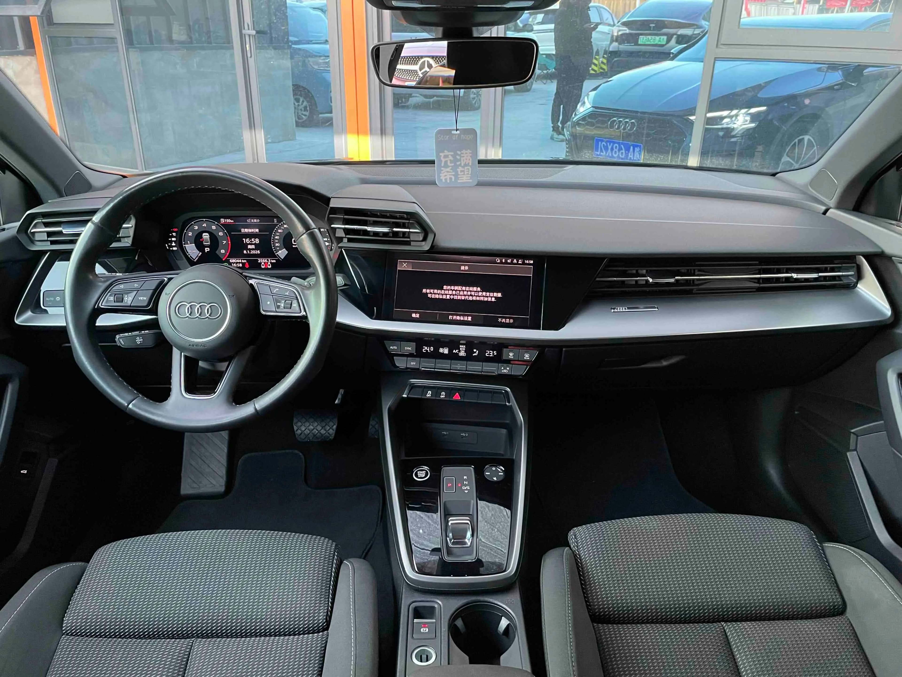 Audi A3 2023 г. 68109 км. — фото 7