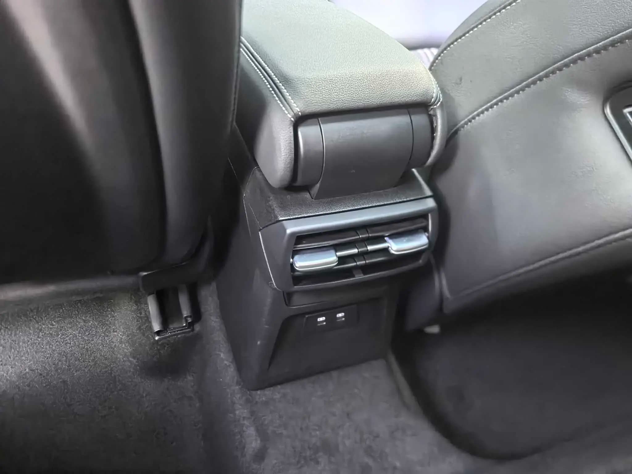 Audi A3 2023 г. 34038 км. — фото 11