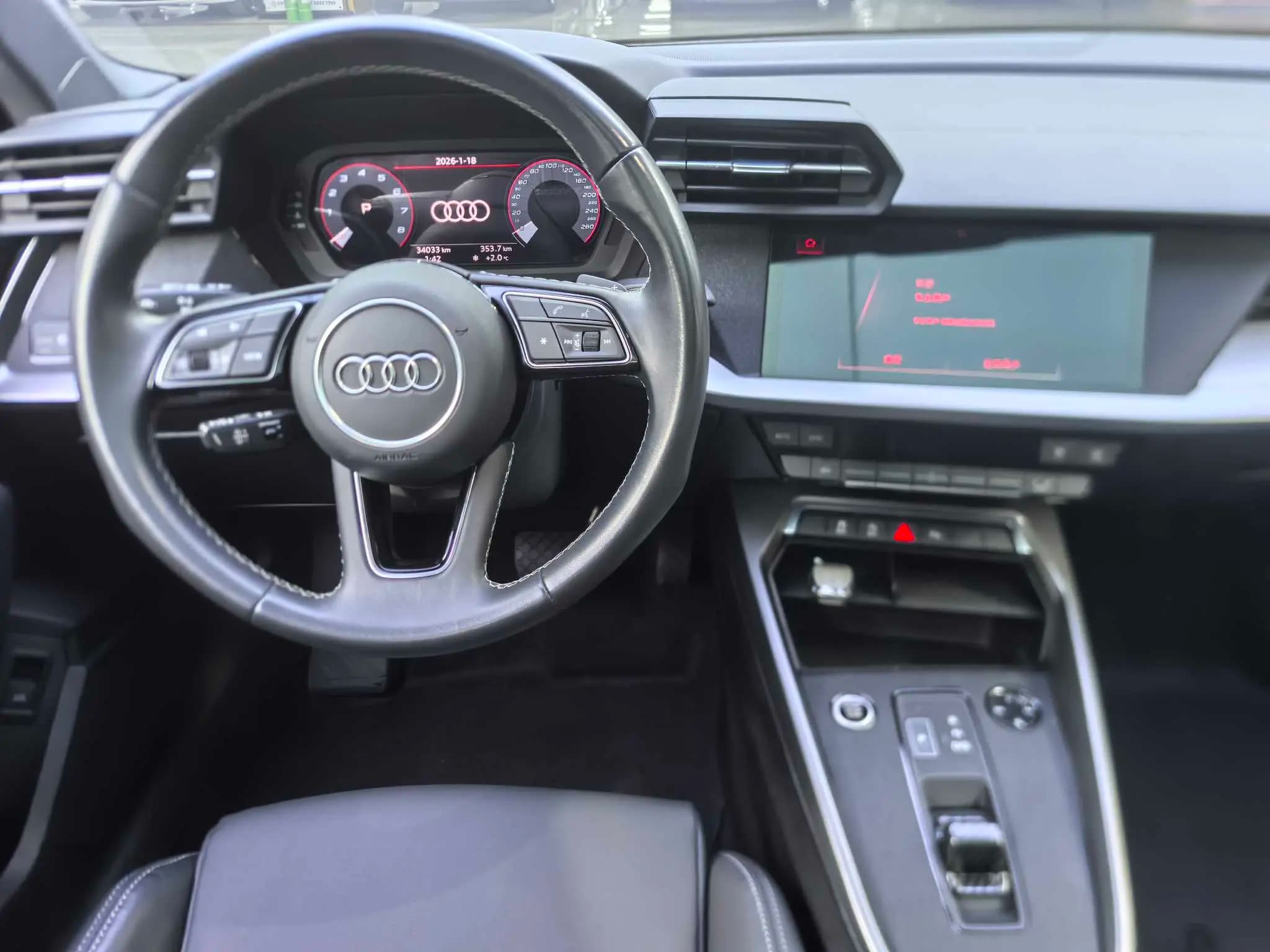 Audi A3 2023 г. 34038 км. — фото 12