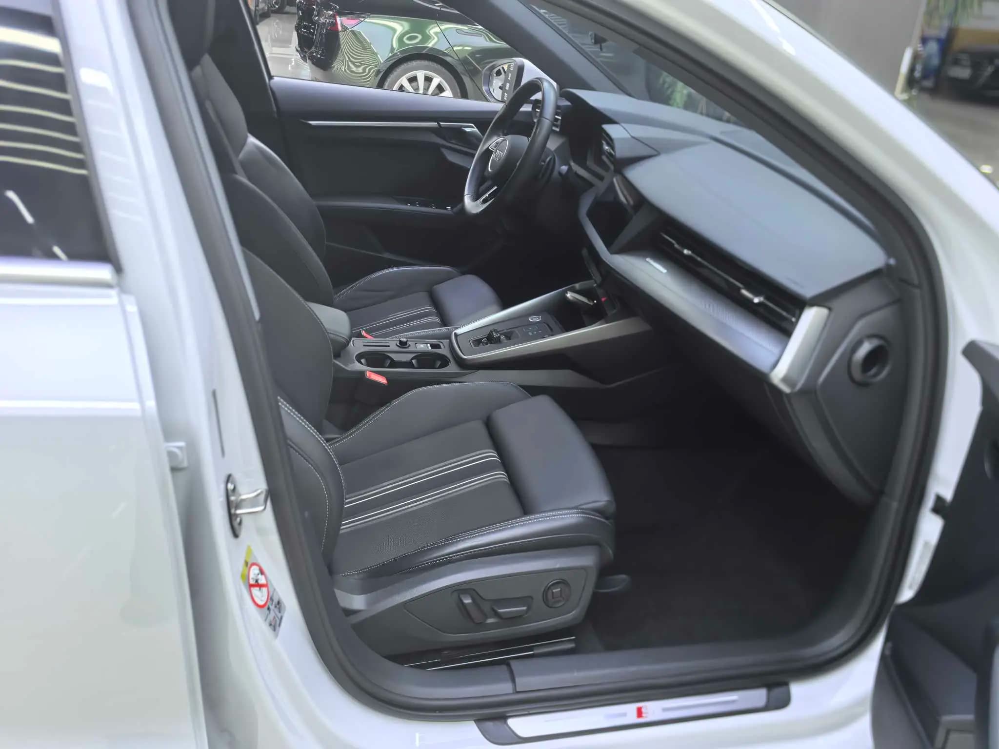 Audi A3 2023 г. 34038 км. — фото 10