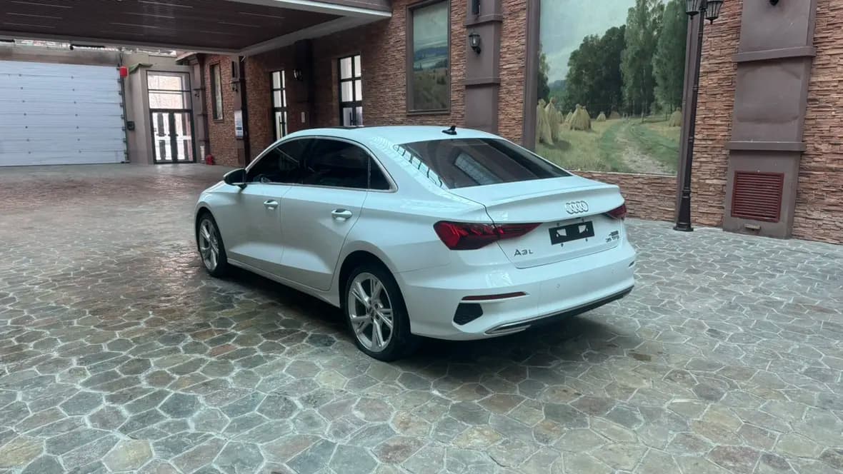 Audi A3 2022 г. 54030 км. — фото 4