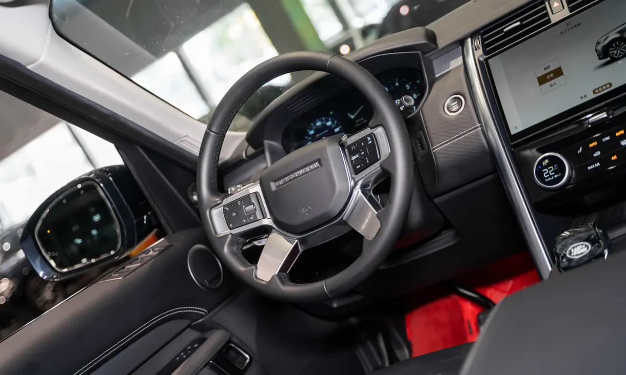 Land Rover Discovery 2021 г. 99149 км. — фото 18