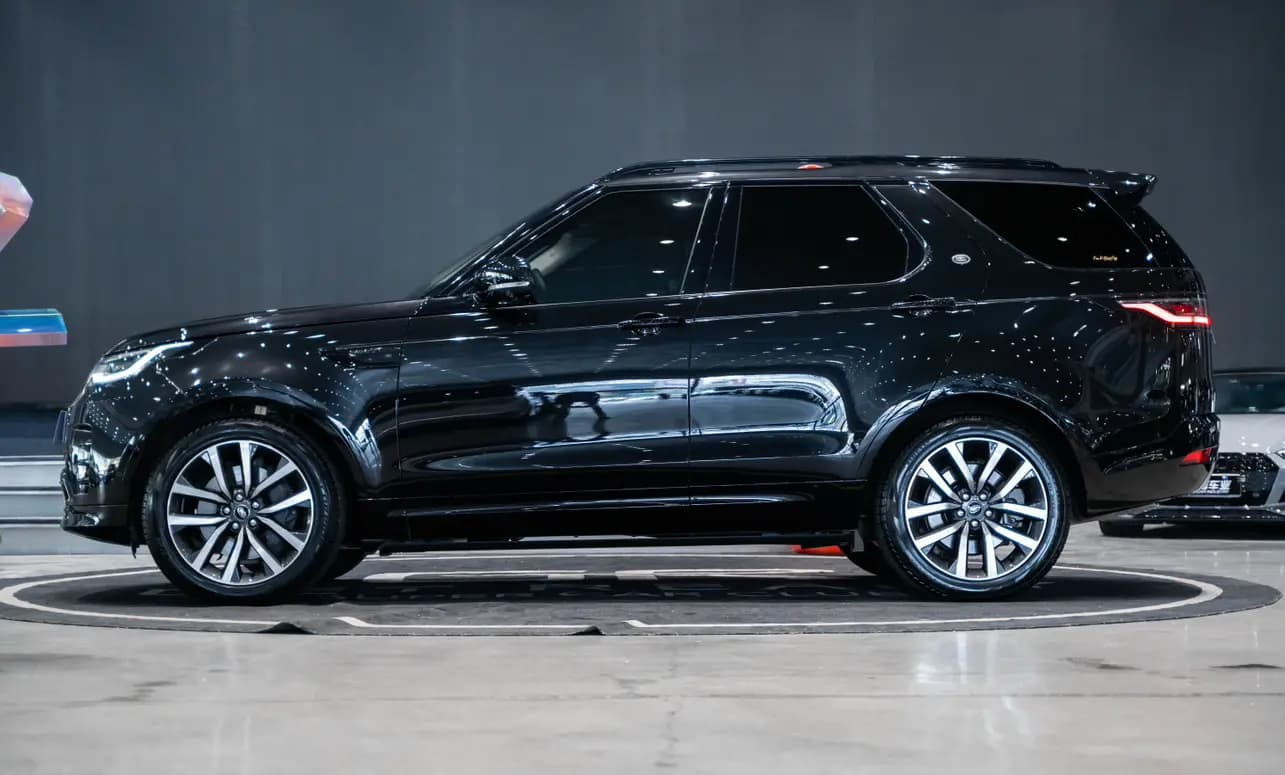 Land Rover Discovery 2021 г. 99149 км. — фото 3