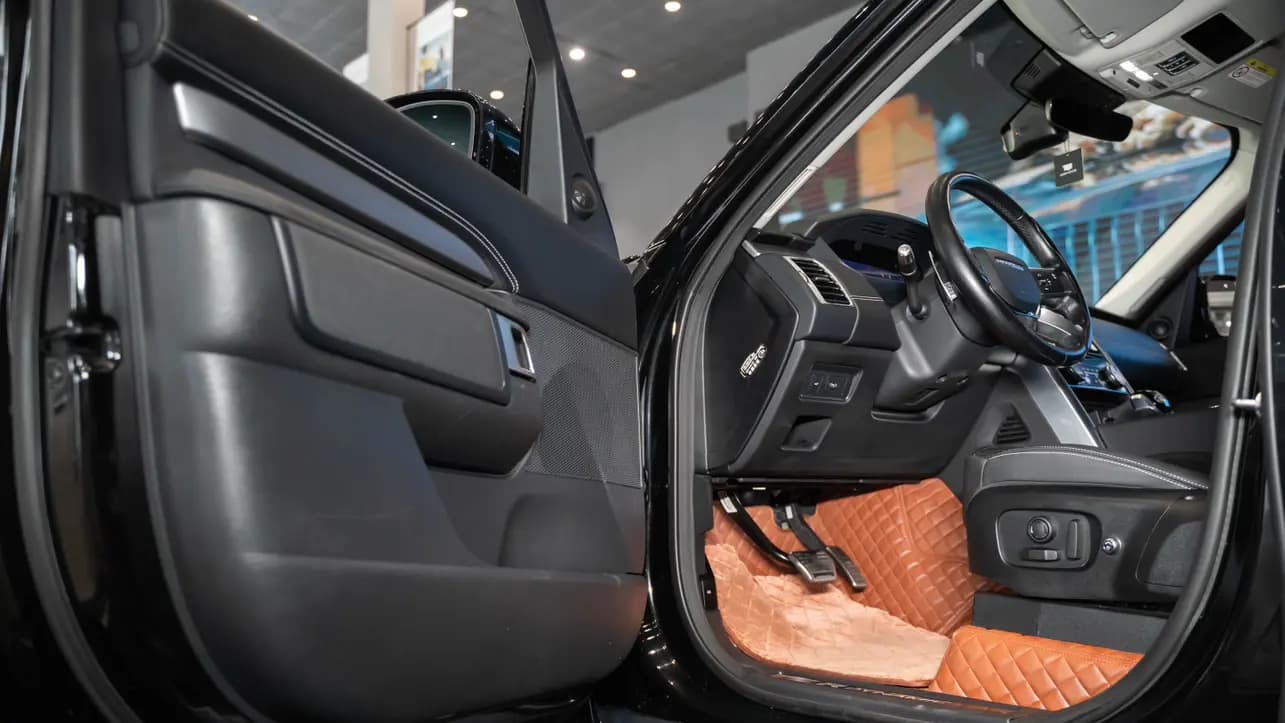 Land Rover Discovery 2021 г. 99149 км. — фото 23