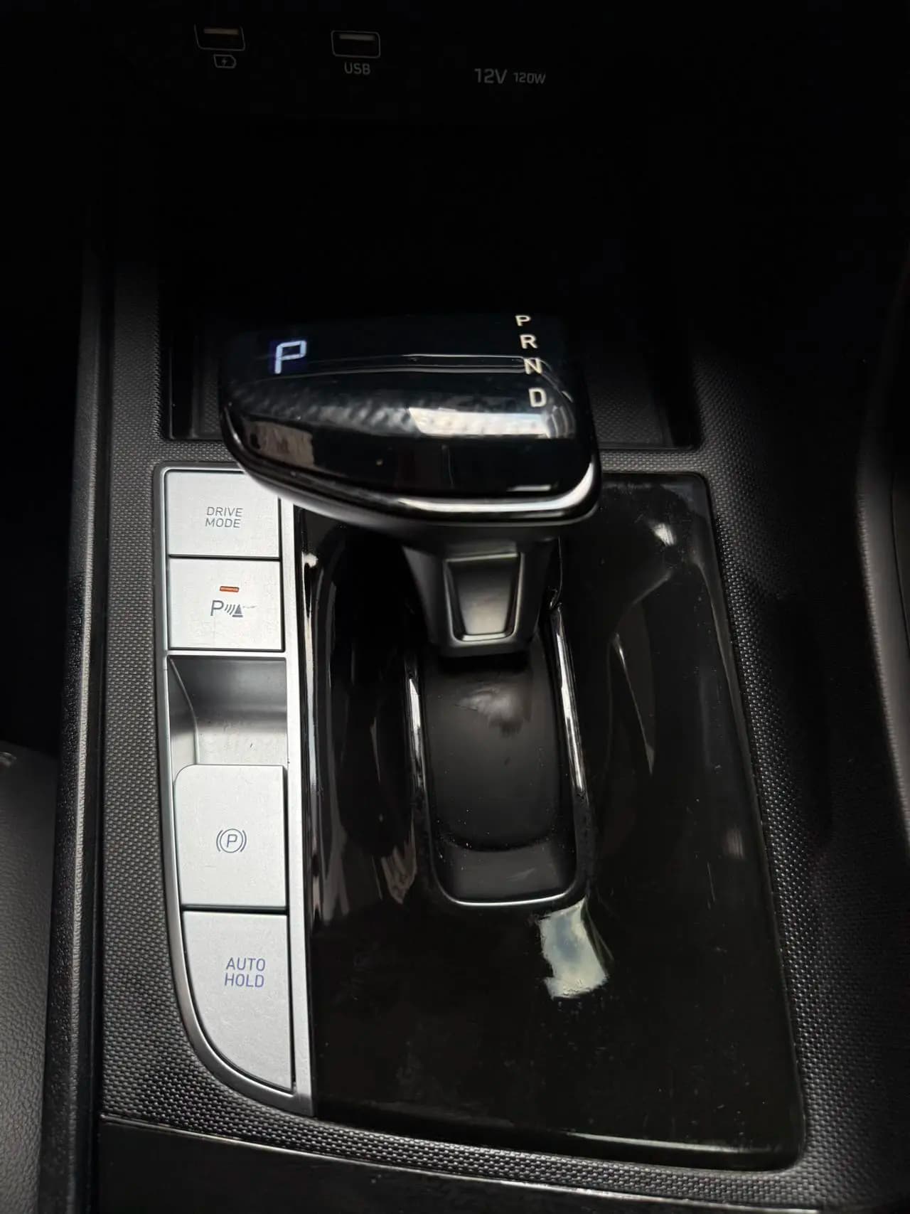 Hyundai Elantra 2023 г. 38022 км. — фото 18