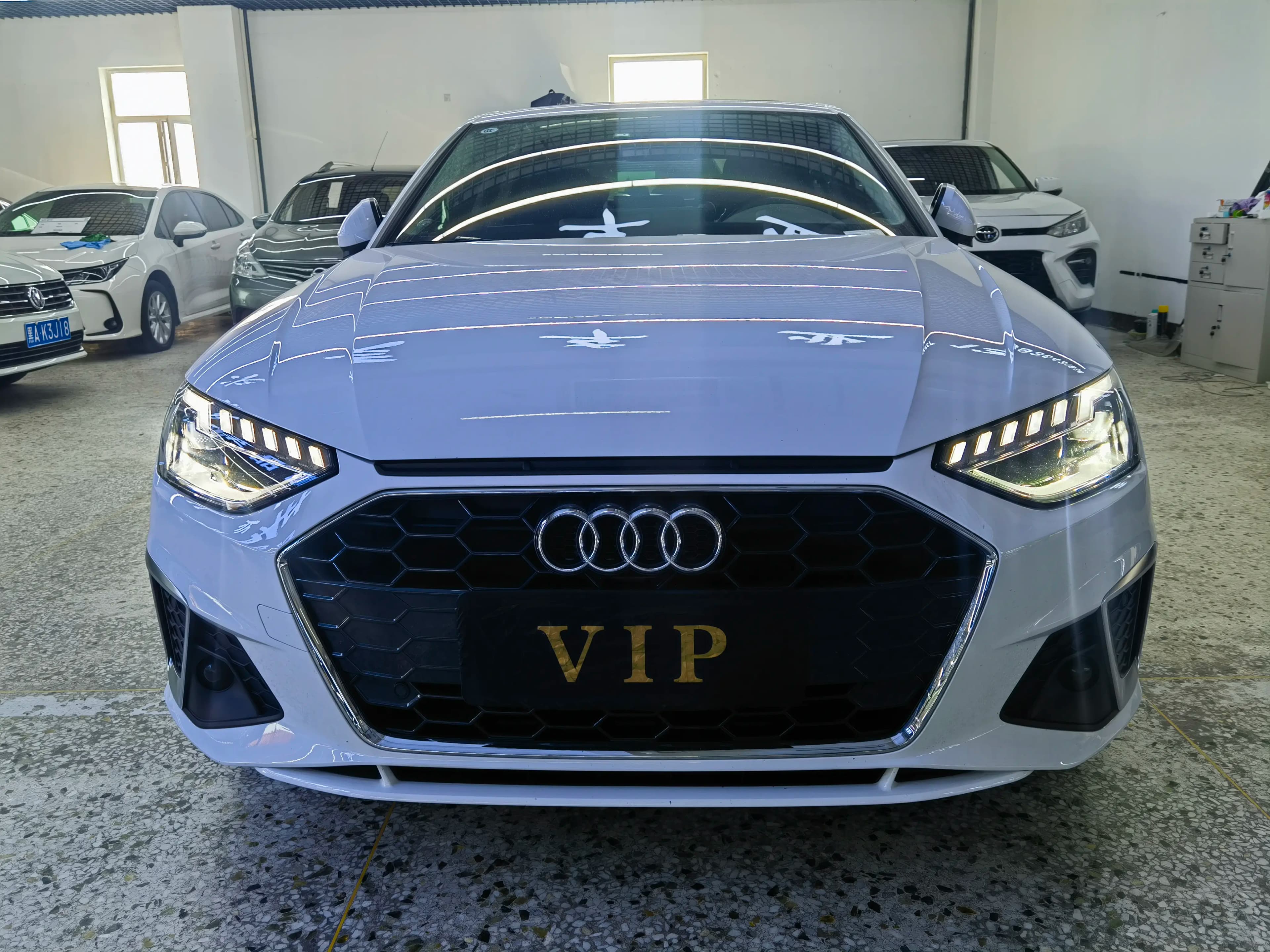 Audi A4L 2021 г. 42129 км. — фото 2