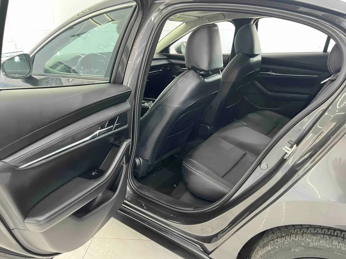 Mazda Axela 2023 г. 38000 км. — фото 13